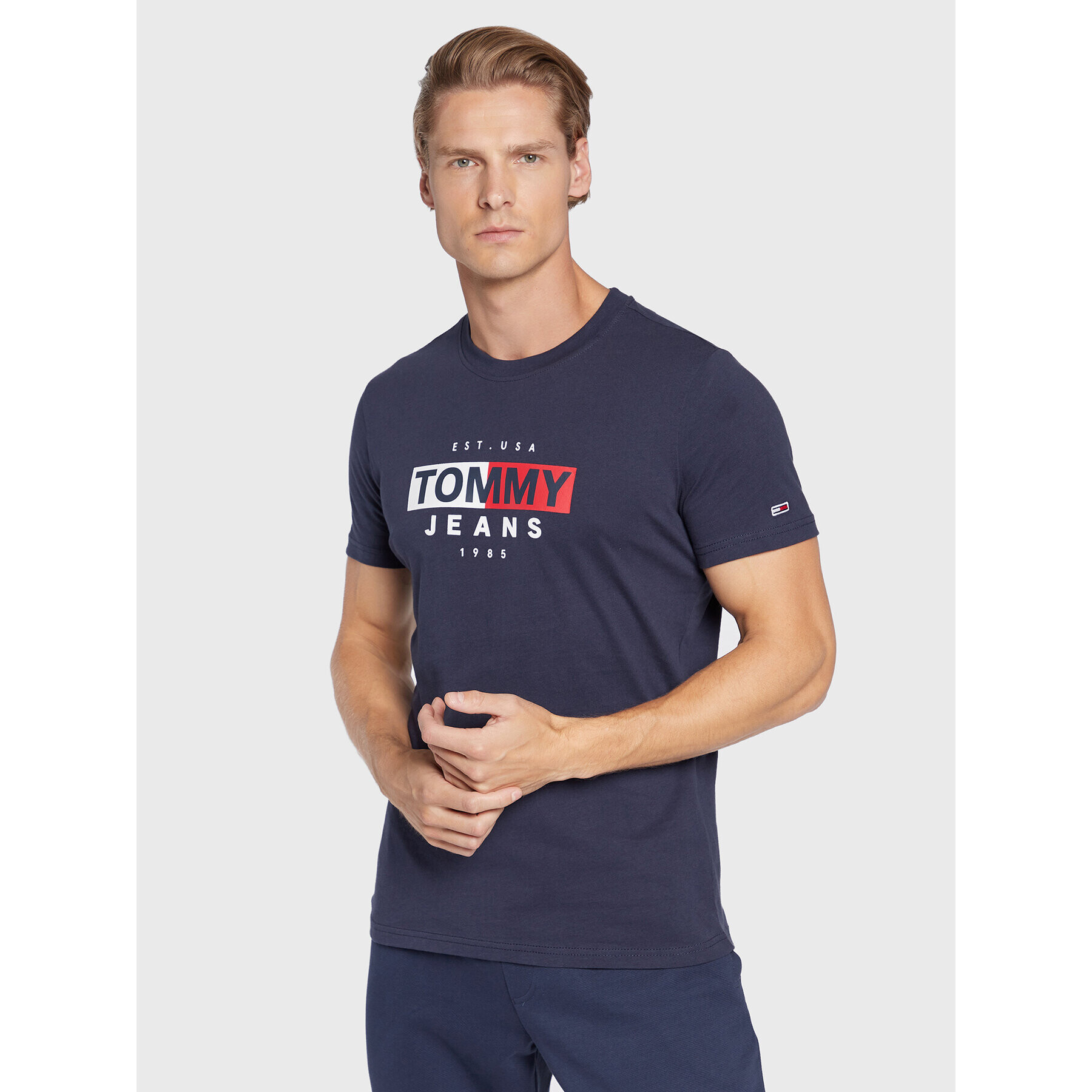 Tommy Jeans Тишърт Entry Flag DM0DM14023 Тъмносин Regular Fit - Pepit.bg