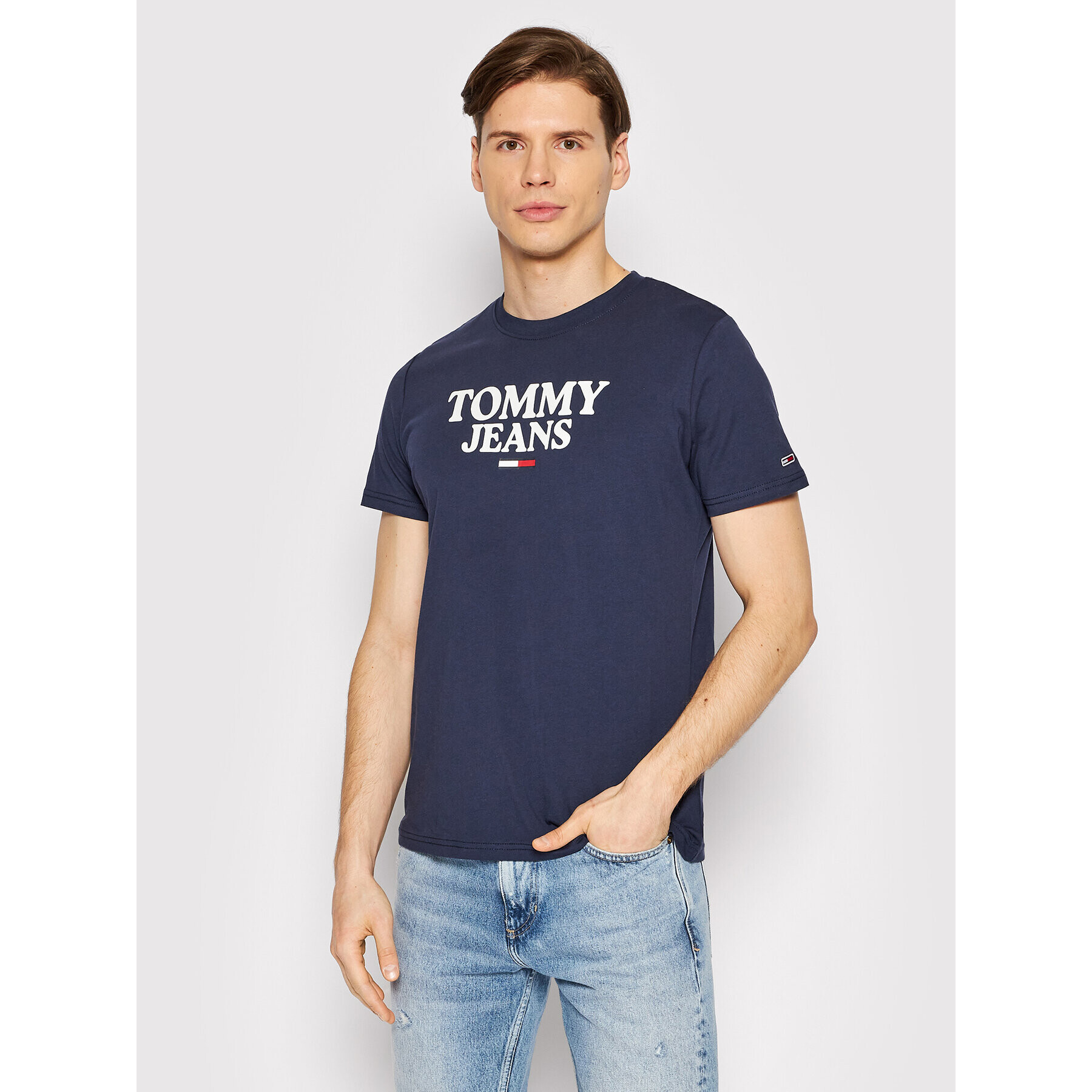 Tommy Jeans Тишърт Entry Graphic DM0DM12853 Тъмносин Regular Fit - Pepit.bg