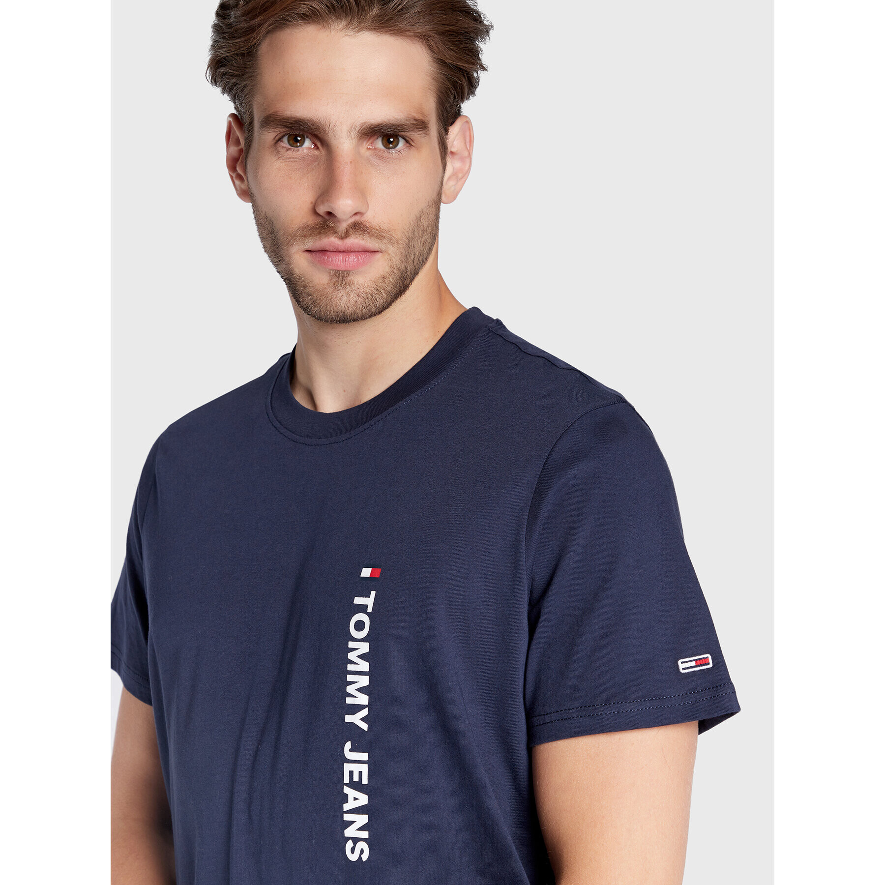 Tommy Jeans Тишърт Entry Verticle DM0DM14003 Тъмносин Regular Fit - Pepit.bg