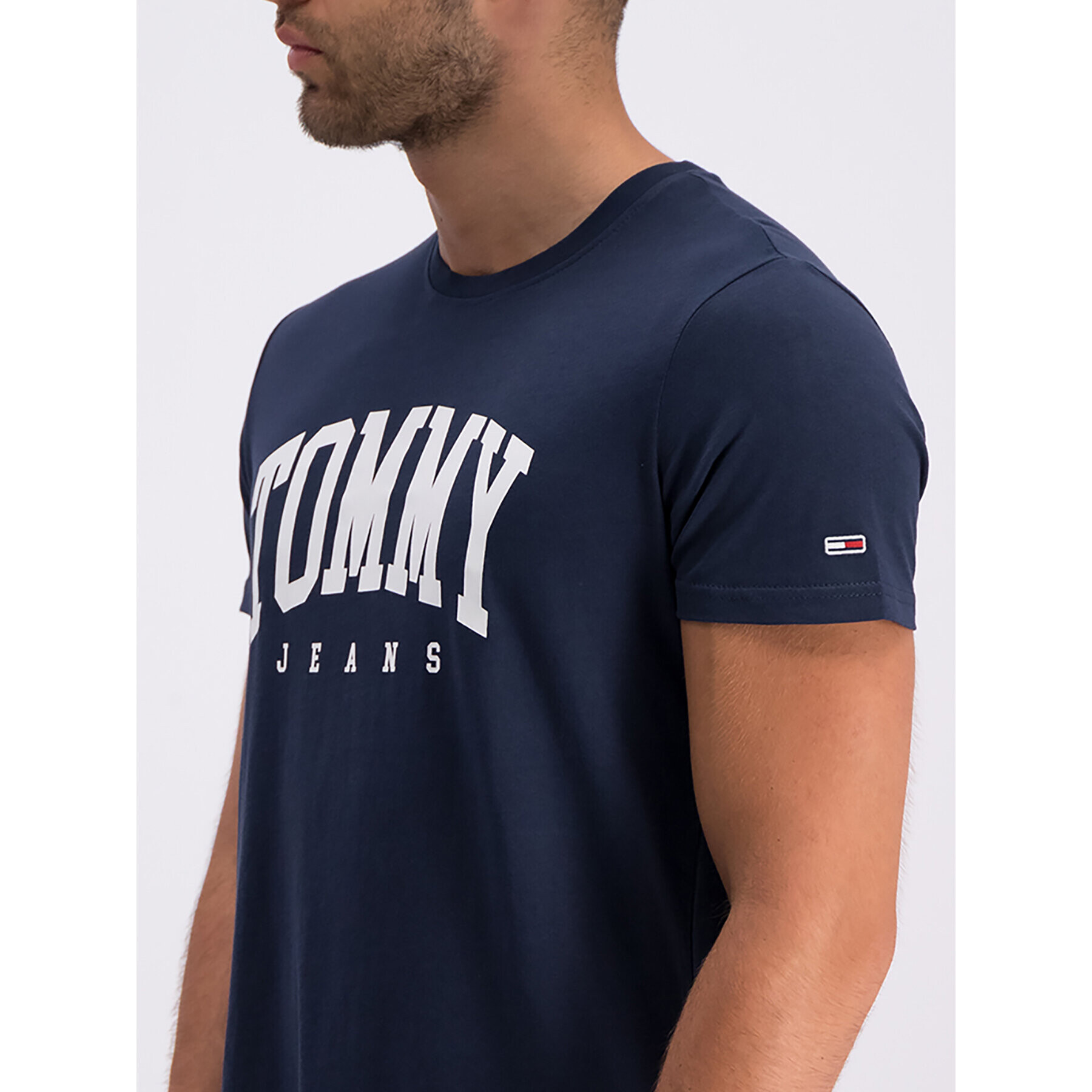 Tommy Jeans Тишърт Essential DM0DM06501 Тъмносин Regular Fit - Pepit.bg