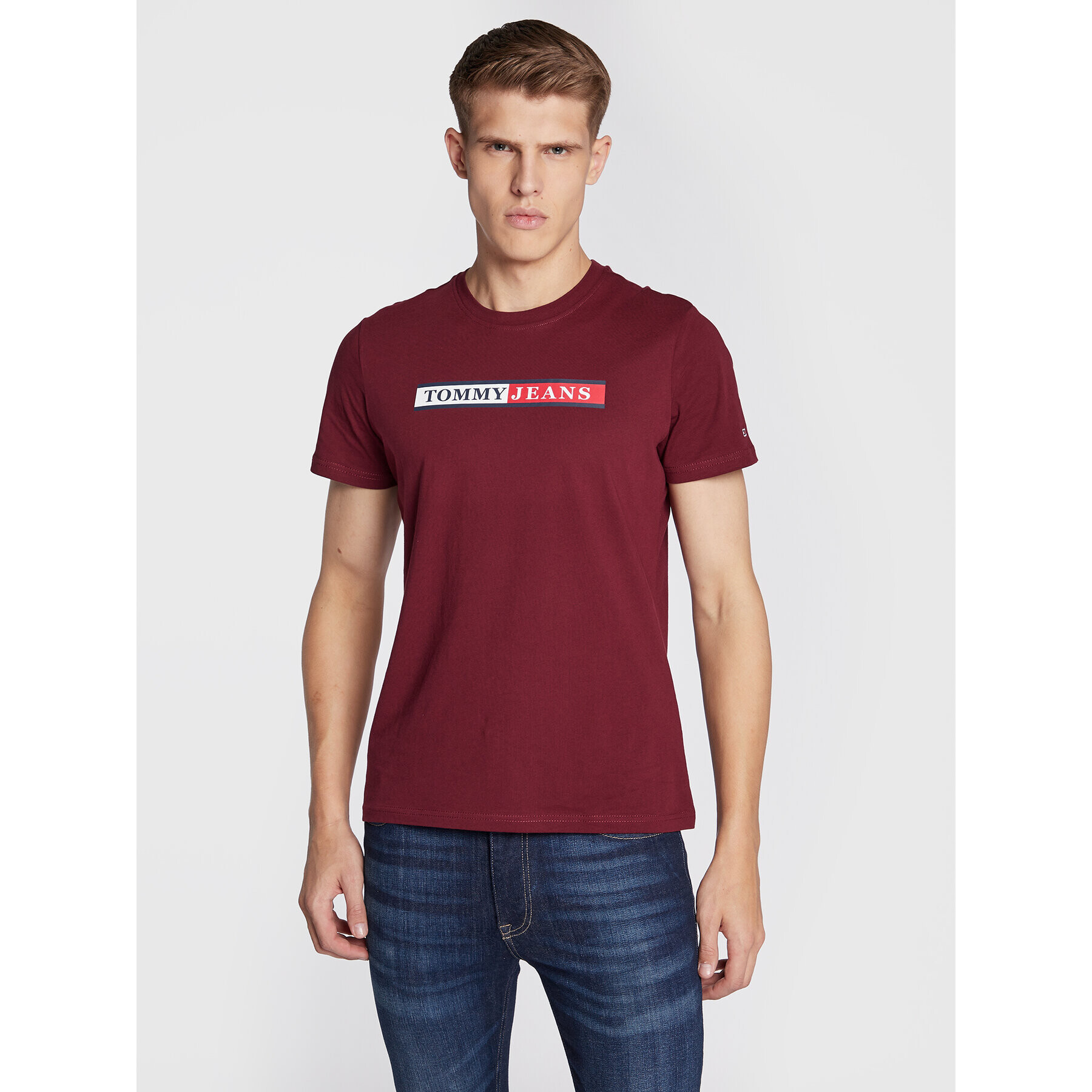 Tommy Jeans Тишърт Essential DM0DM14979 Бордо Slim Fit - Pepit.bg