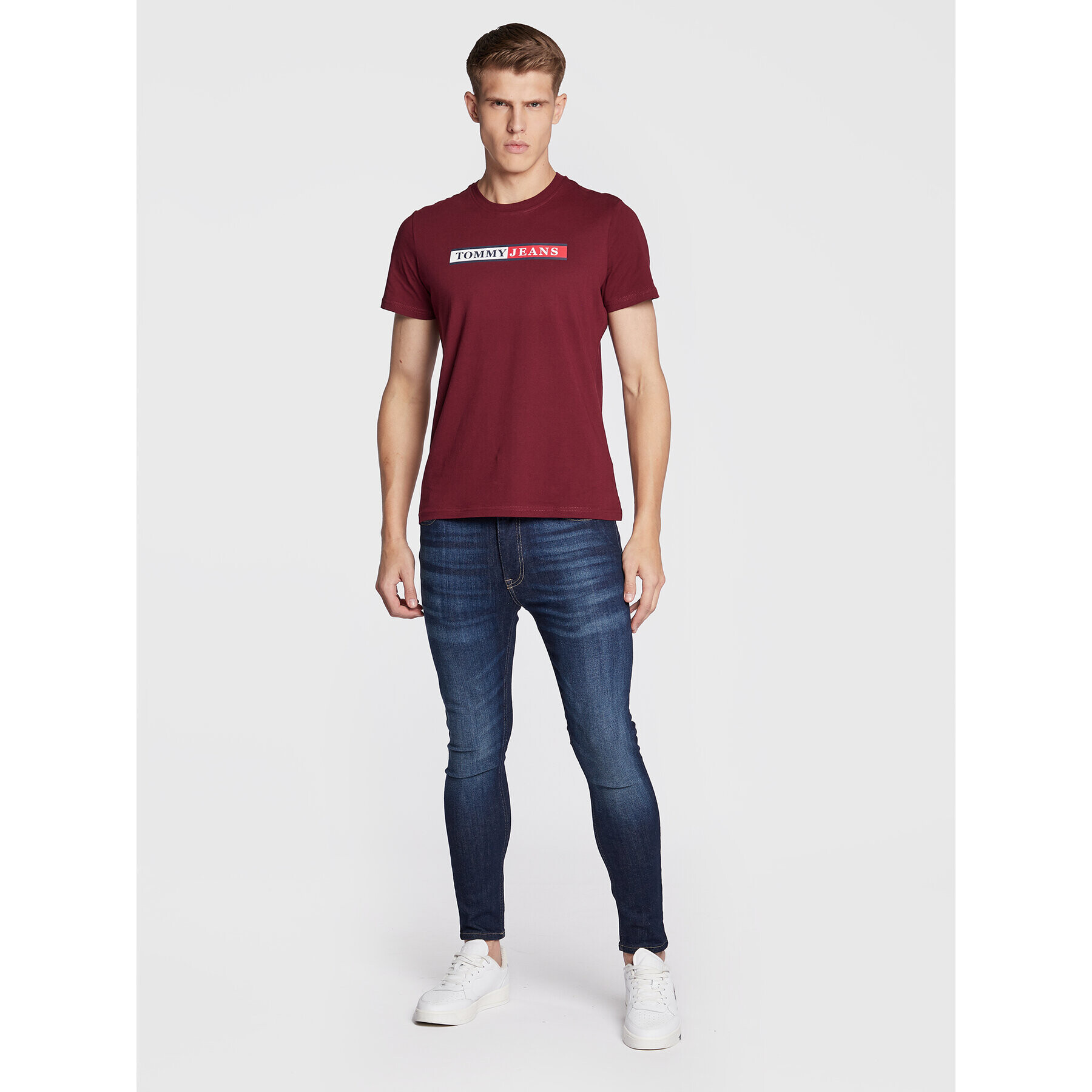 Tommy Jeans Тишърт Essential DM0DM14979 Бордо Slim Fit - Pepit.bg