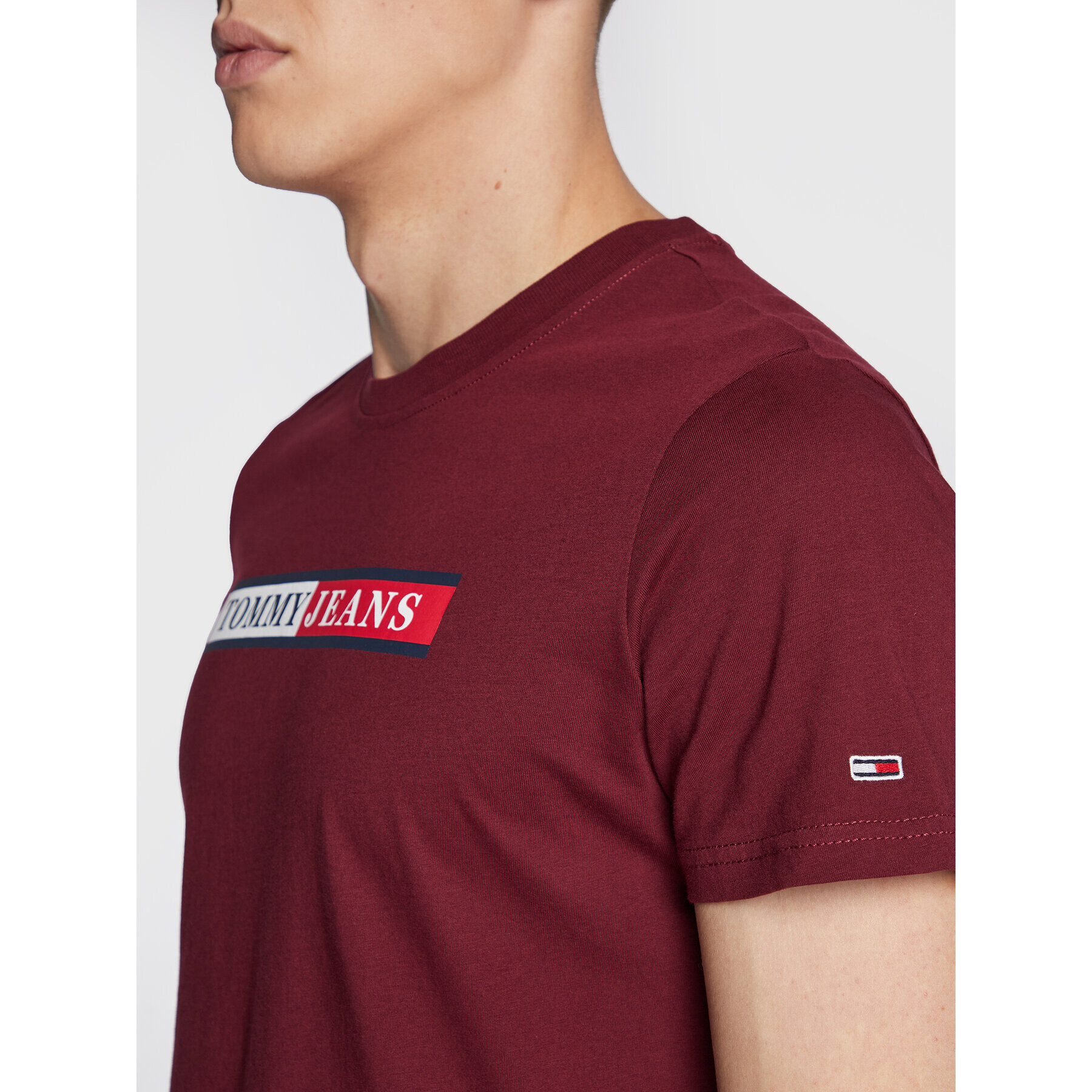 Tommy Jeans Тишърт Essential DM0DM14979 Бордо Slim Fit - Pepit.bg