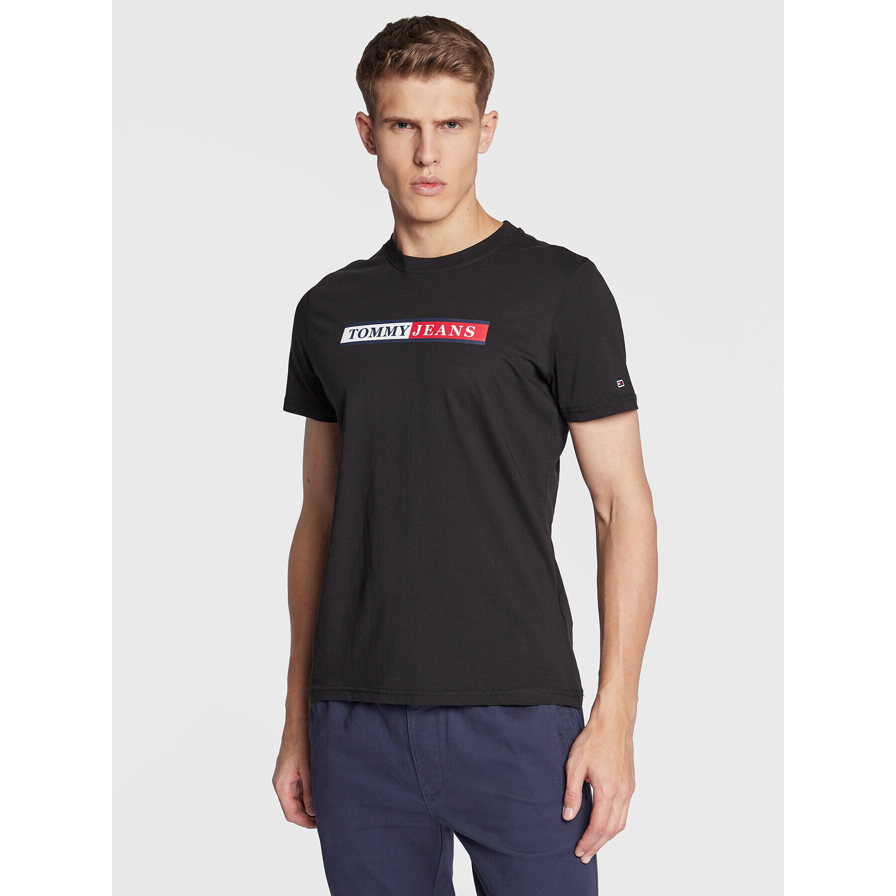 Tommy Jeans Тишърт Essential DM0DM14979 Черен Slim Fit - Pepit.bg