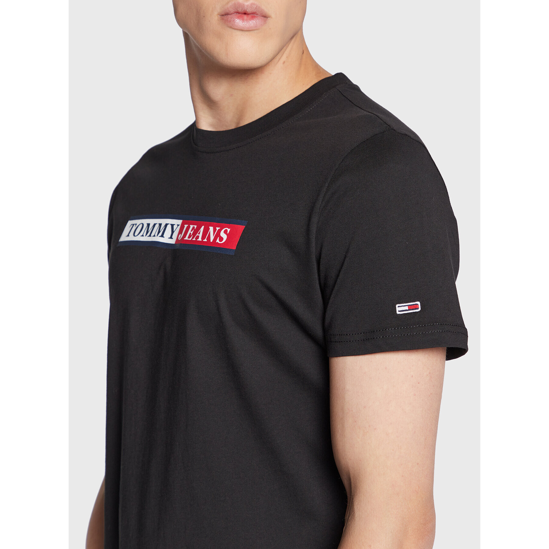 Tommy Jeans Тишърт Essential DM0DM14979 Черен Slim Fit - Pepit.bg