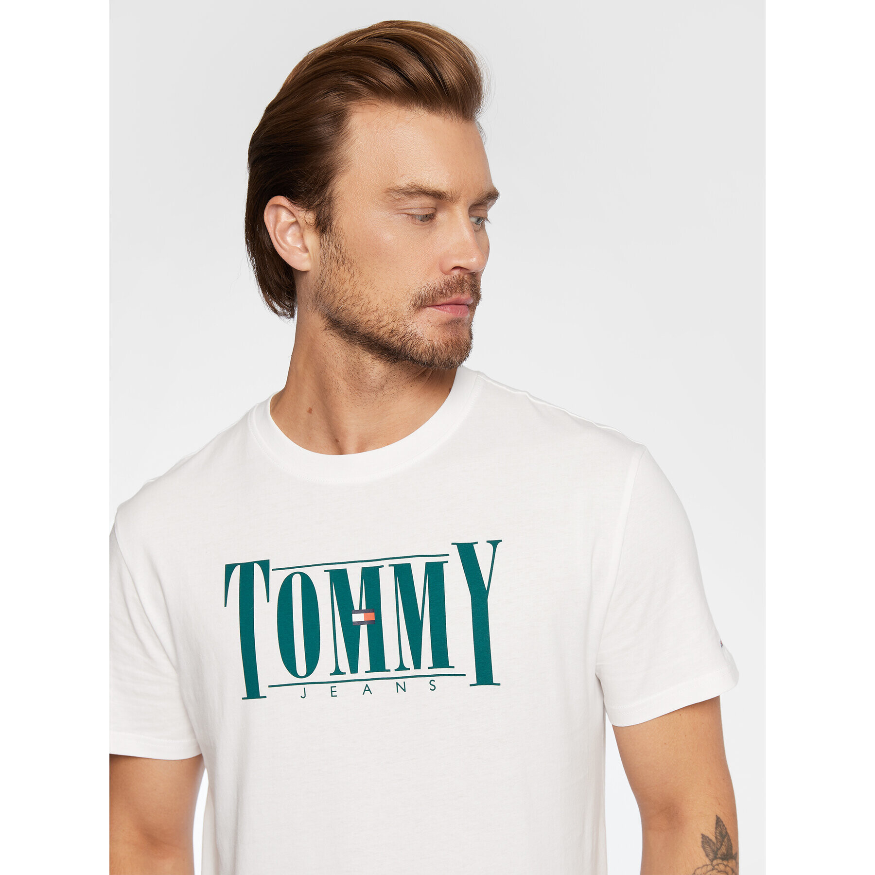 Tommy Jeans Тишърт Essential DM0DM14993 Бял Regular Fit - Pepit.bg