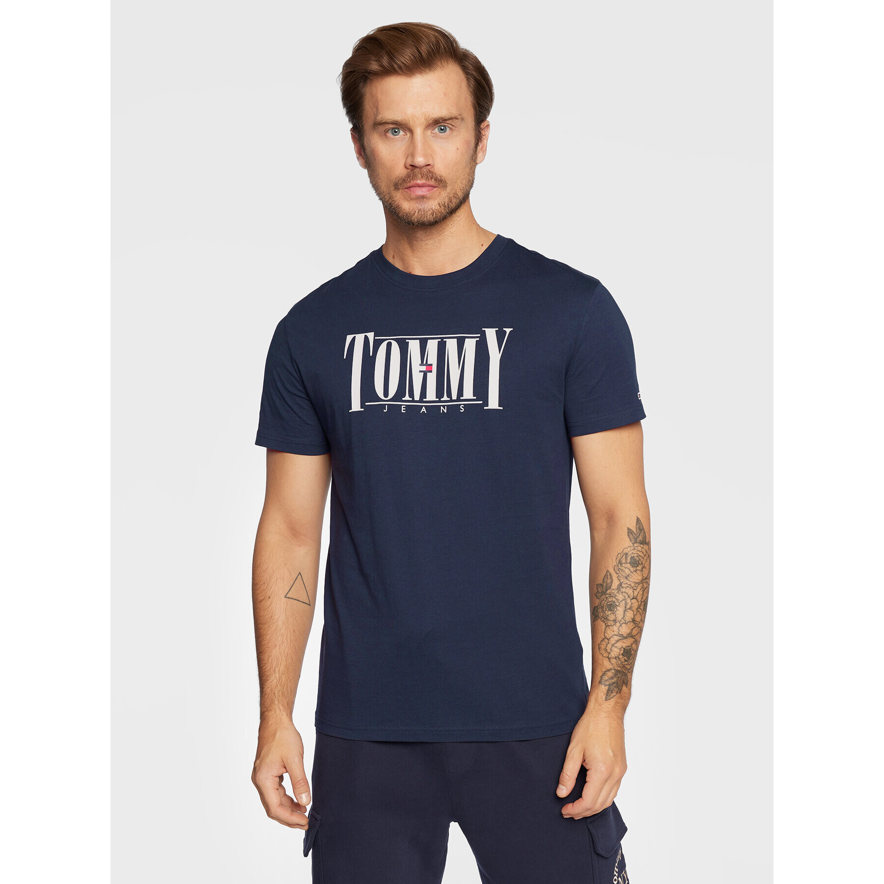 Tommy Jeans Тишърт Essential DM0DM14993 Тъмносин Regular Fit - Pepit.bg