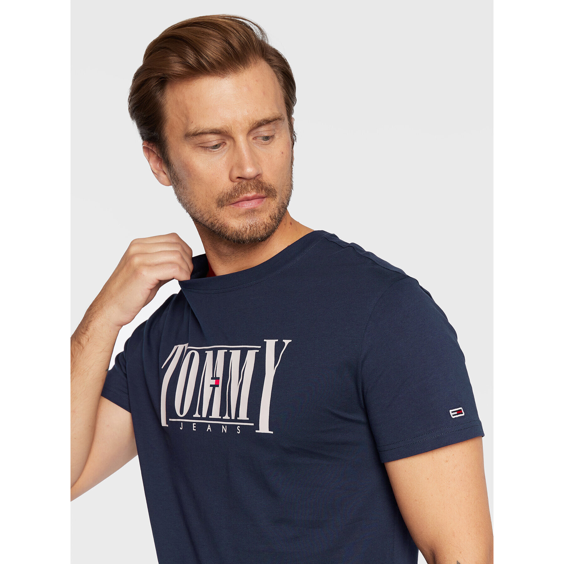 Tommy Jeans Тишърт Essential DM0DM14993 Тъмносин Regular Fit - Pepit.bg