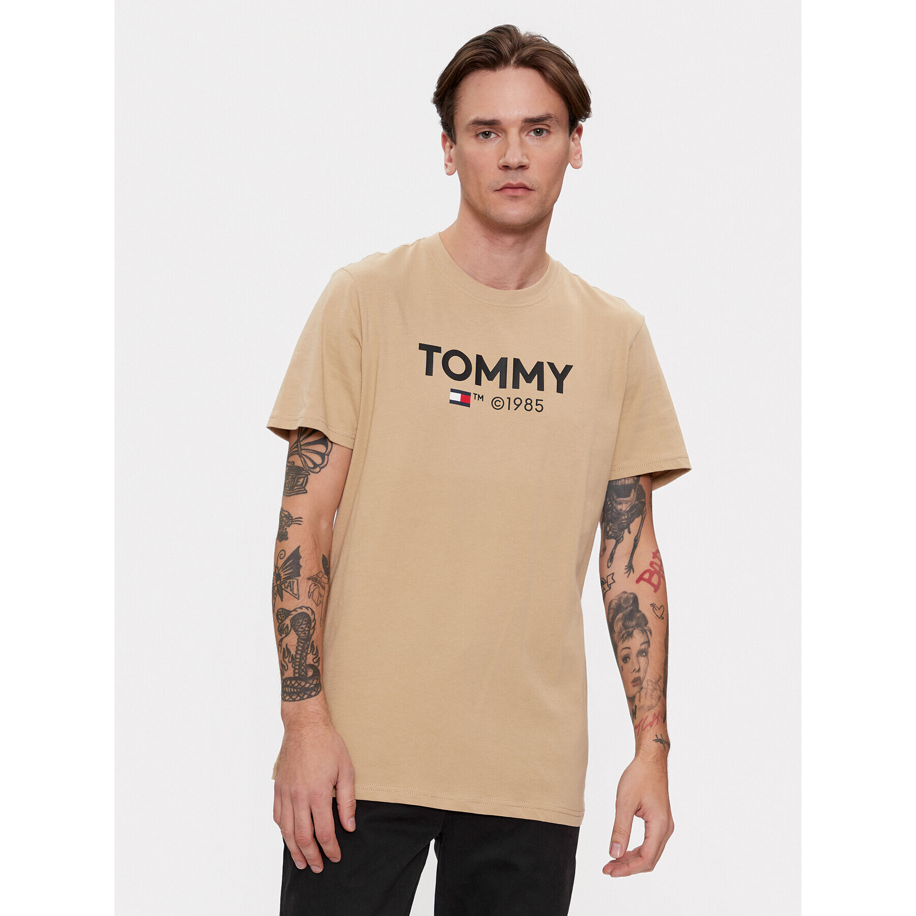 Tommy Jeans Тишърт Essential DM0DM18264 Бежов Slim Fit - Pepit.bg