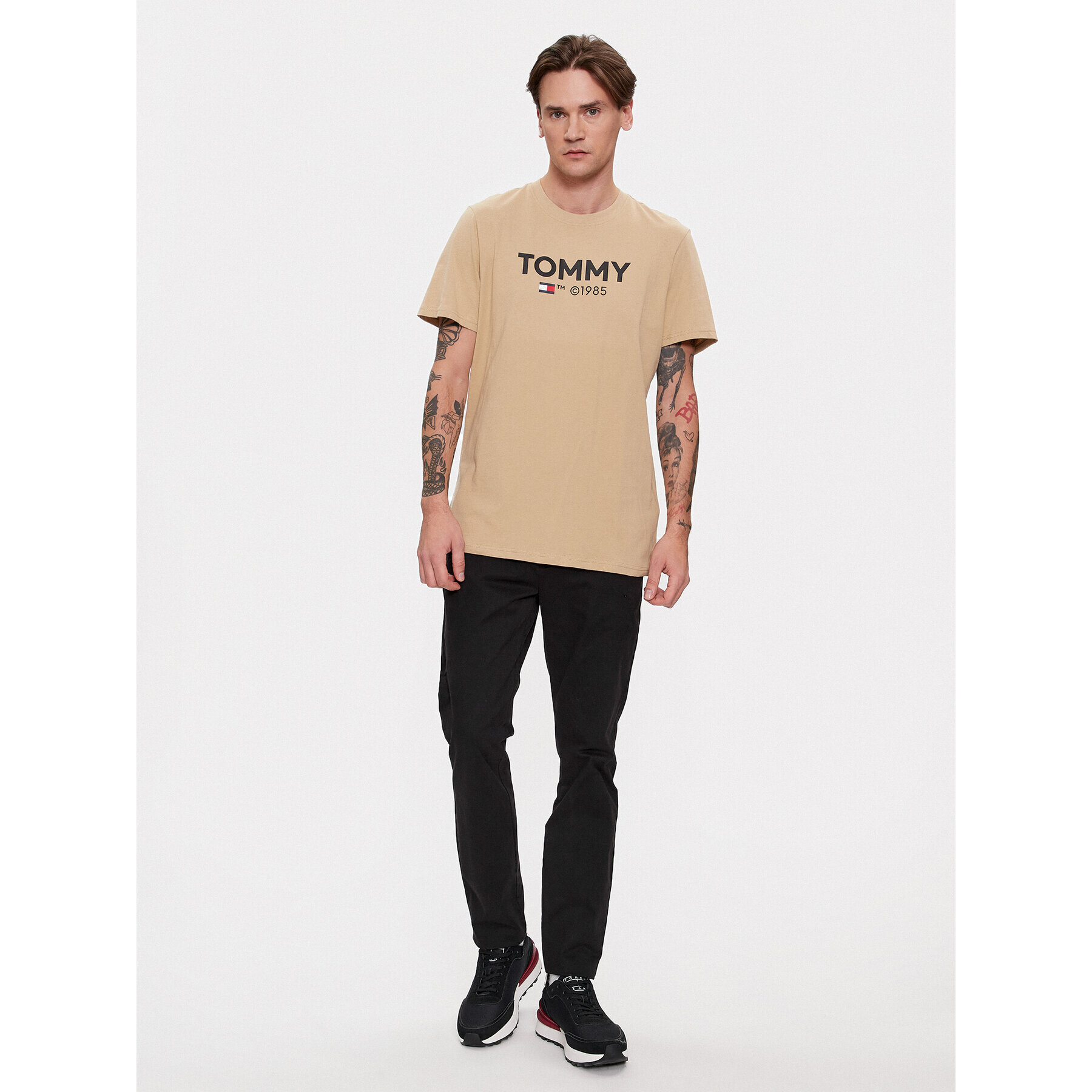 Tommy Jeans Тишърт Essential DM0DM18264 Бежов Slim Fit - Pepit.bg