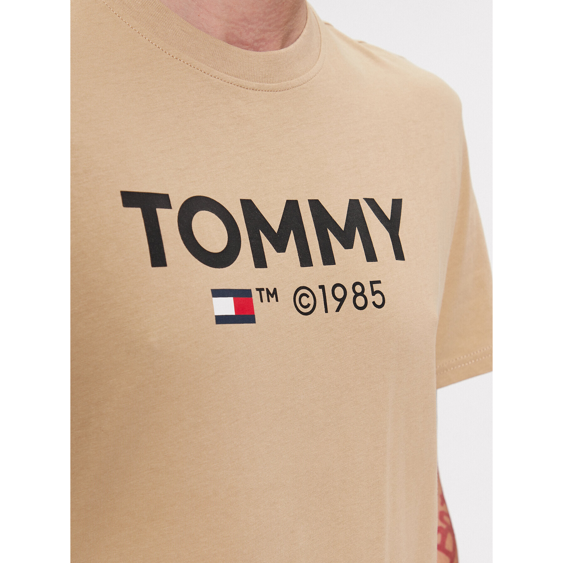 Tommy Jeans Тишърт Essential DM0DM18264 Бежов Slim Fit - Pepit.bg