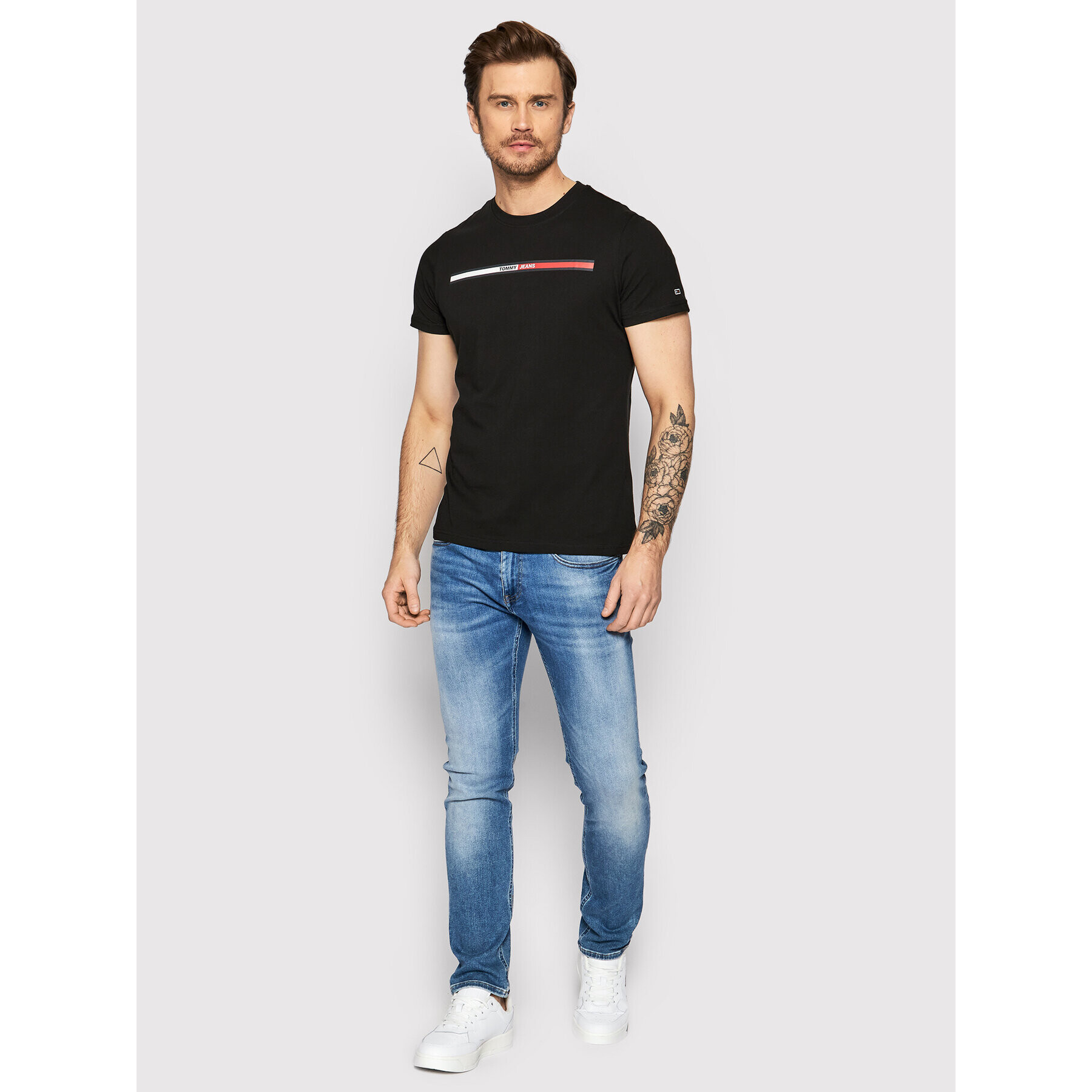 Tommy Jeans Тишърт Essential Flag DM0DM13509 Черен Regular Fit - Pepit.bg