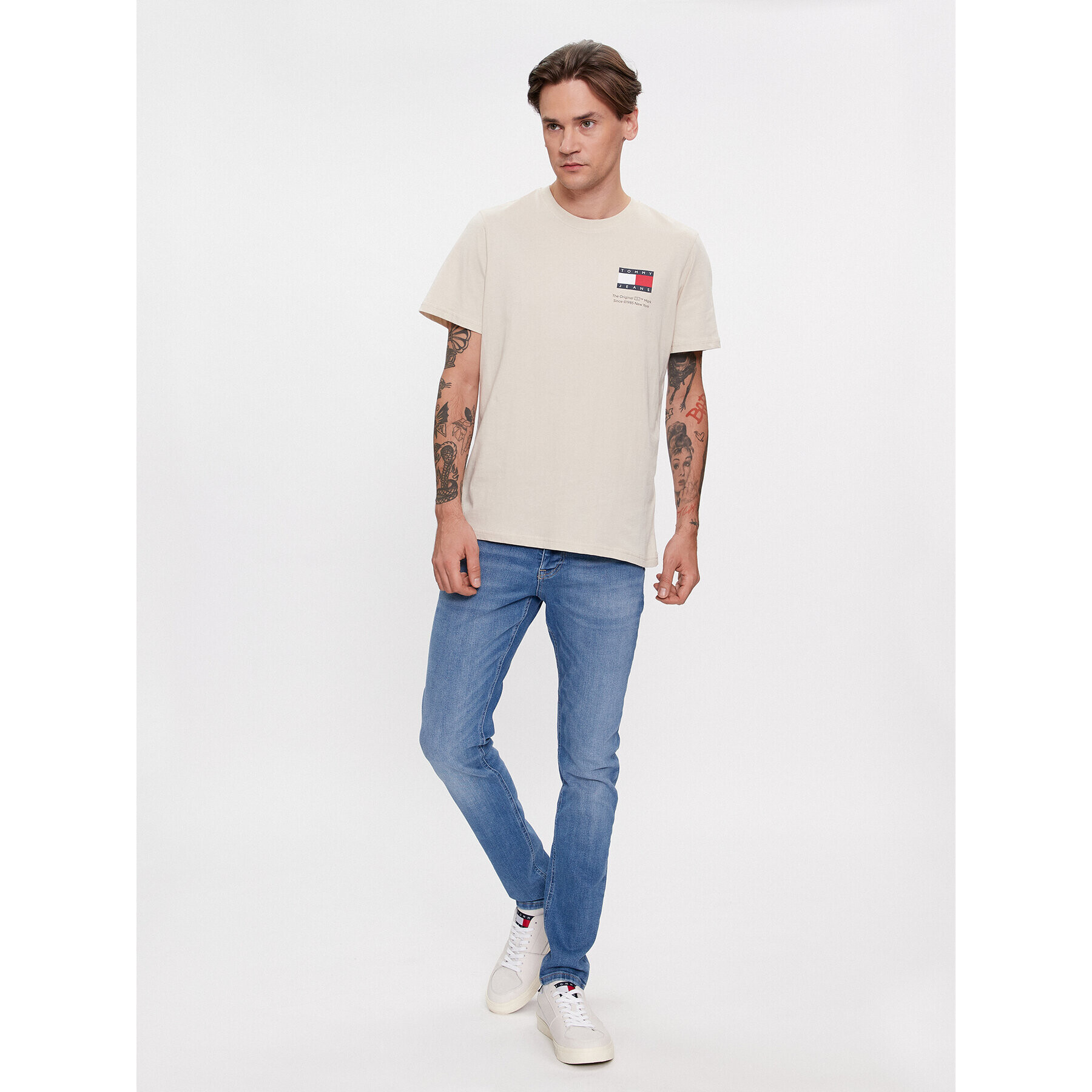 Tommy Jeans Тишърт Essential Flag DM0DM18263 Бежов Slim Fit - Pepit.bg