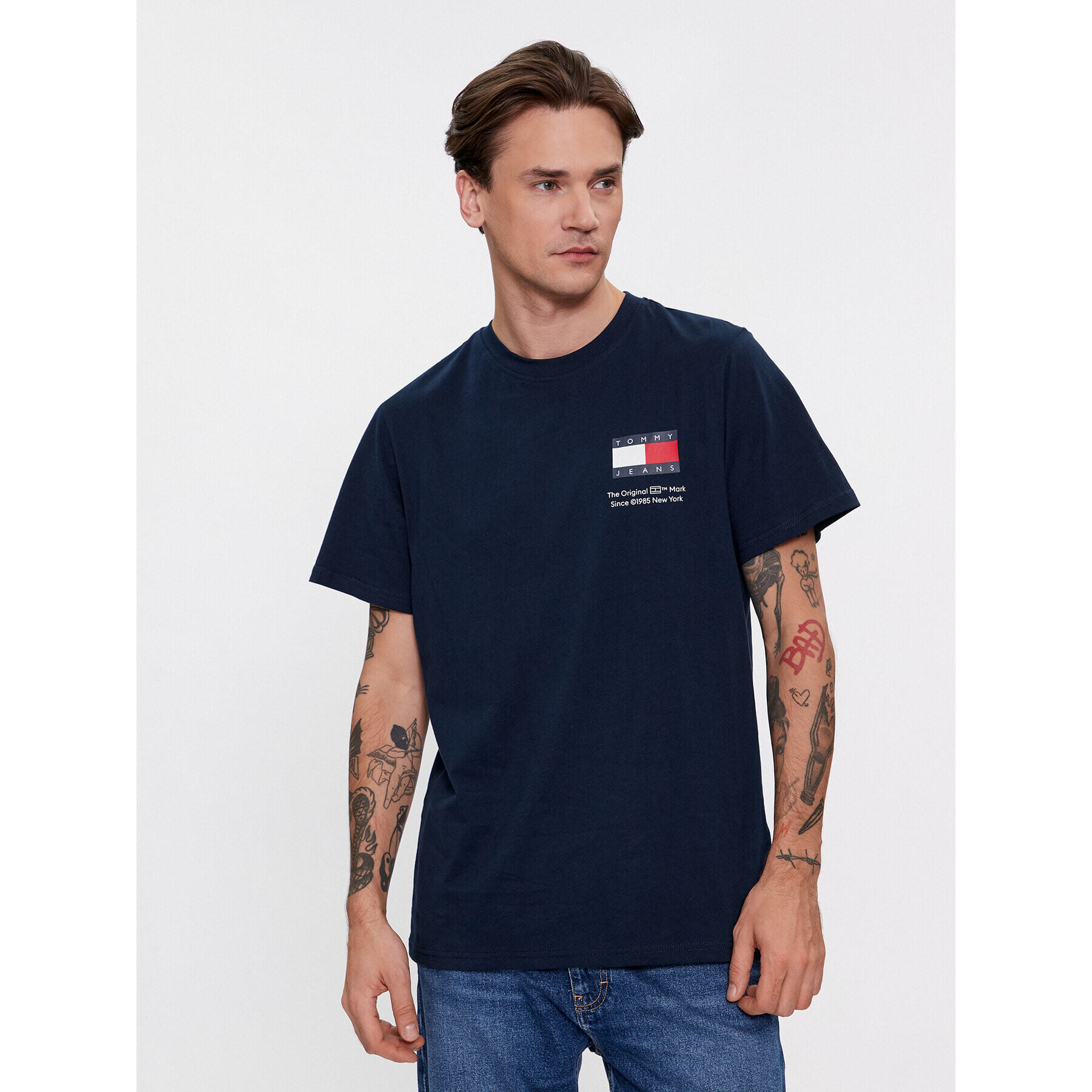 Tommy Jeans Тишърт Essential Flag DM0DM18263 Тъмносин Slim Fit - Pepit.bg