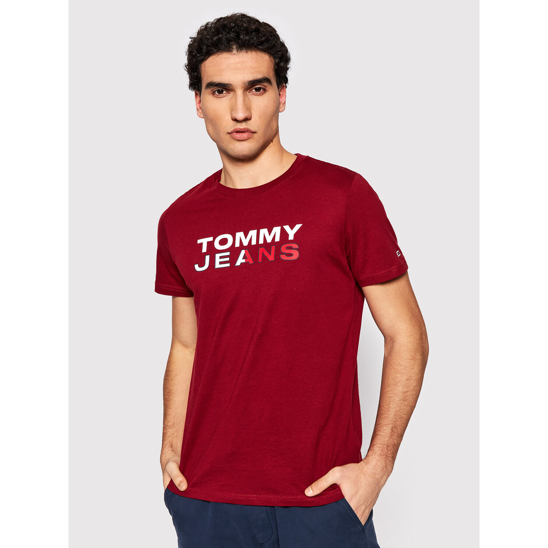 Tommy Jeans Тишърт Essential Graphic DM0DM12415 Бордо Regular Fit - Pepit.bg