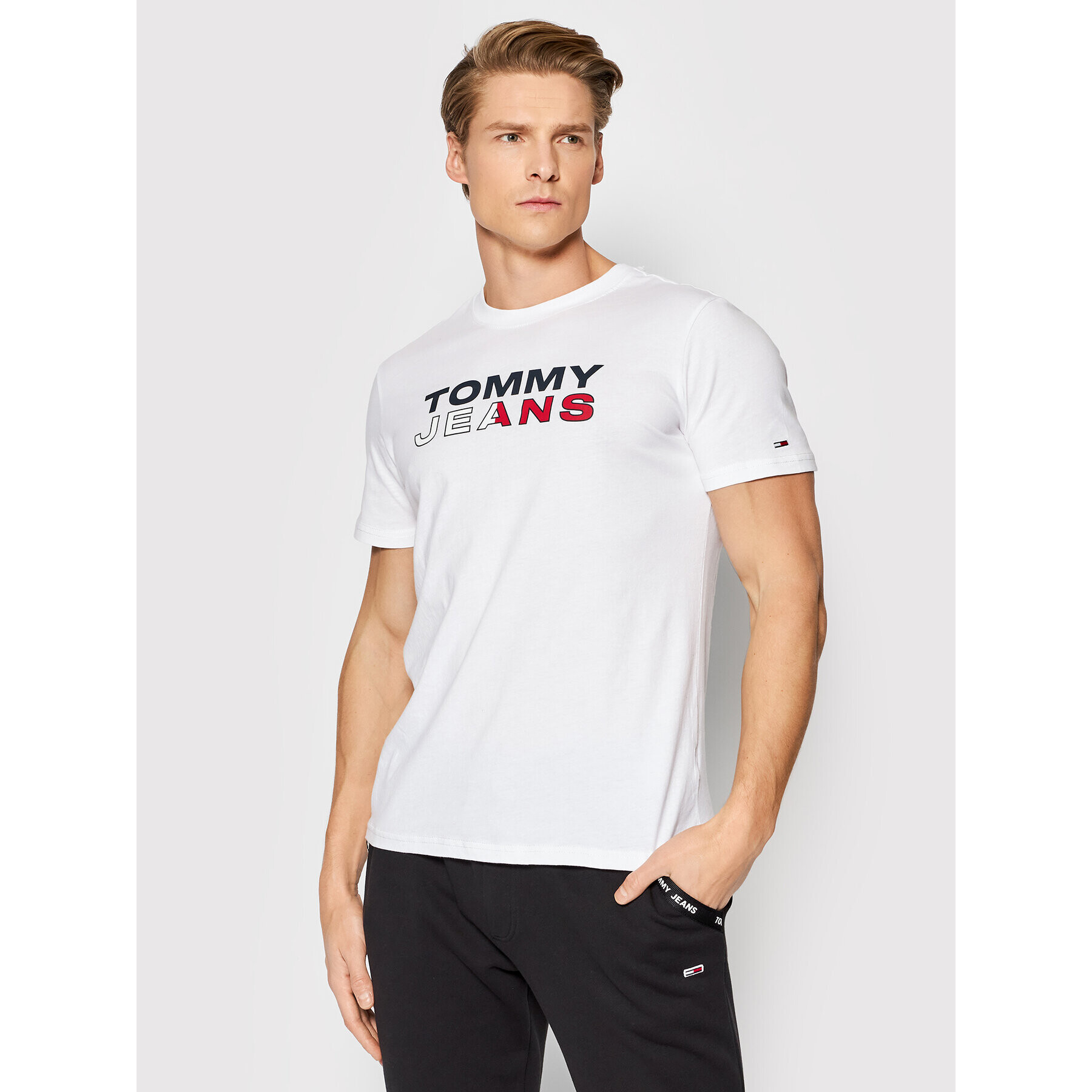 Tommy Jeans Тишърт Essential Graphic DM0DM12415 Бял Regular Fit - Pepit.bg