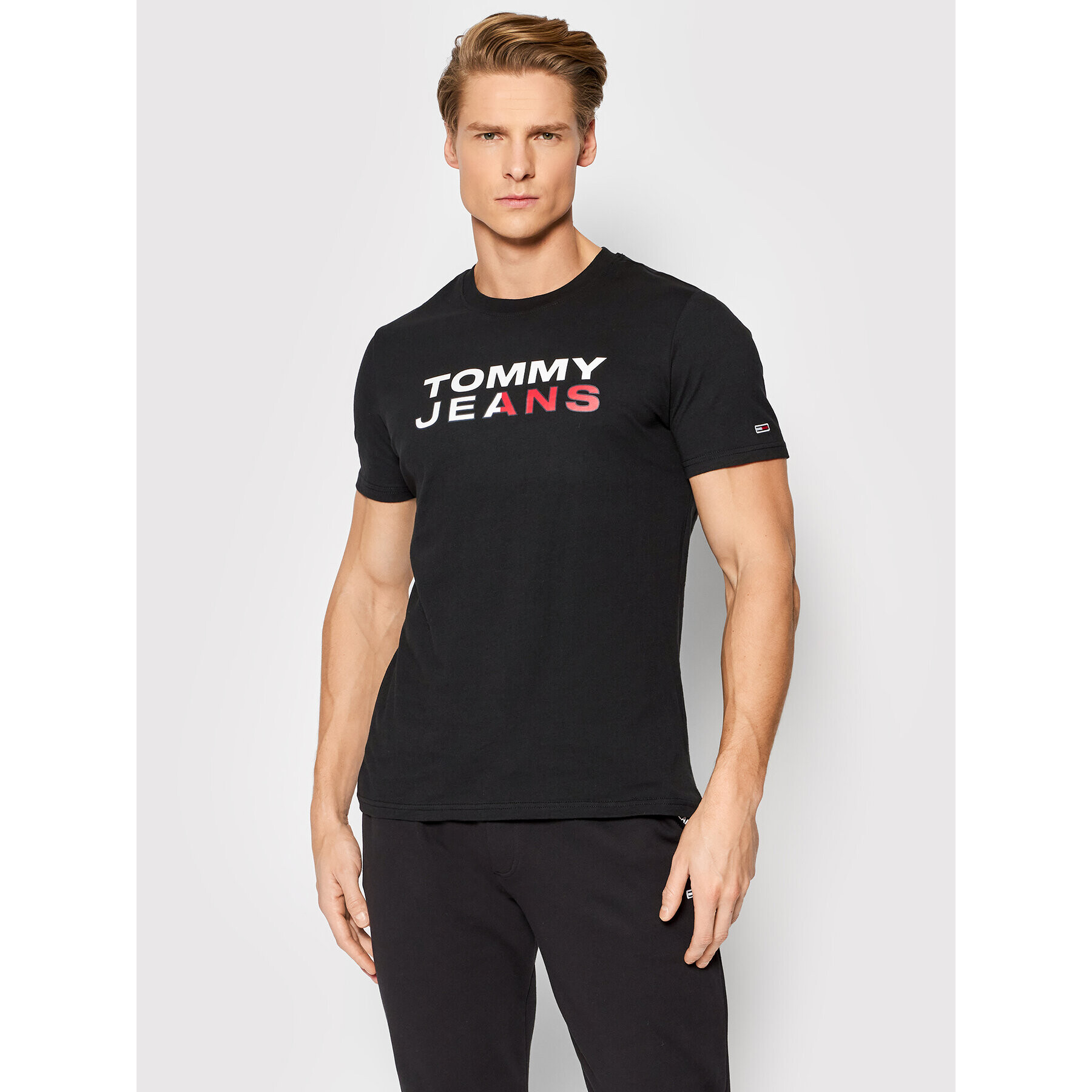 Tommy Jeans Тишърт Essential Graphic DM0DM12415 Черен Regular Fit - Pepit.bg