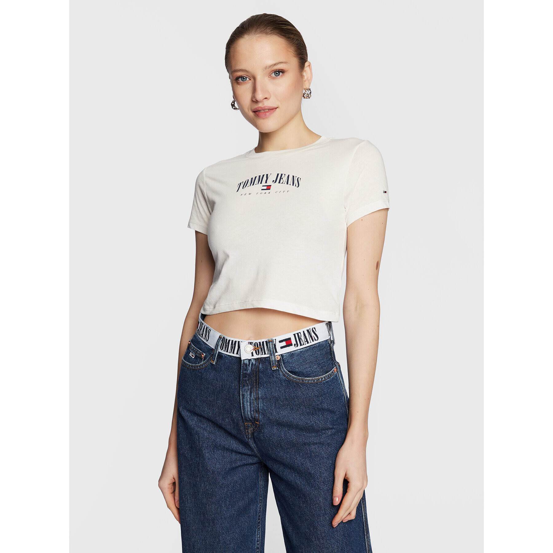 Tommy Jeans Тишърт Essential Logo 2 DW0DW14910 Бял Cropped Fit - Pepit.bg