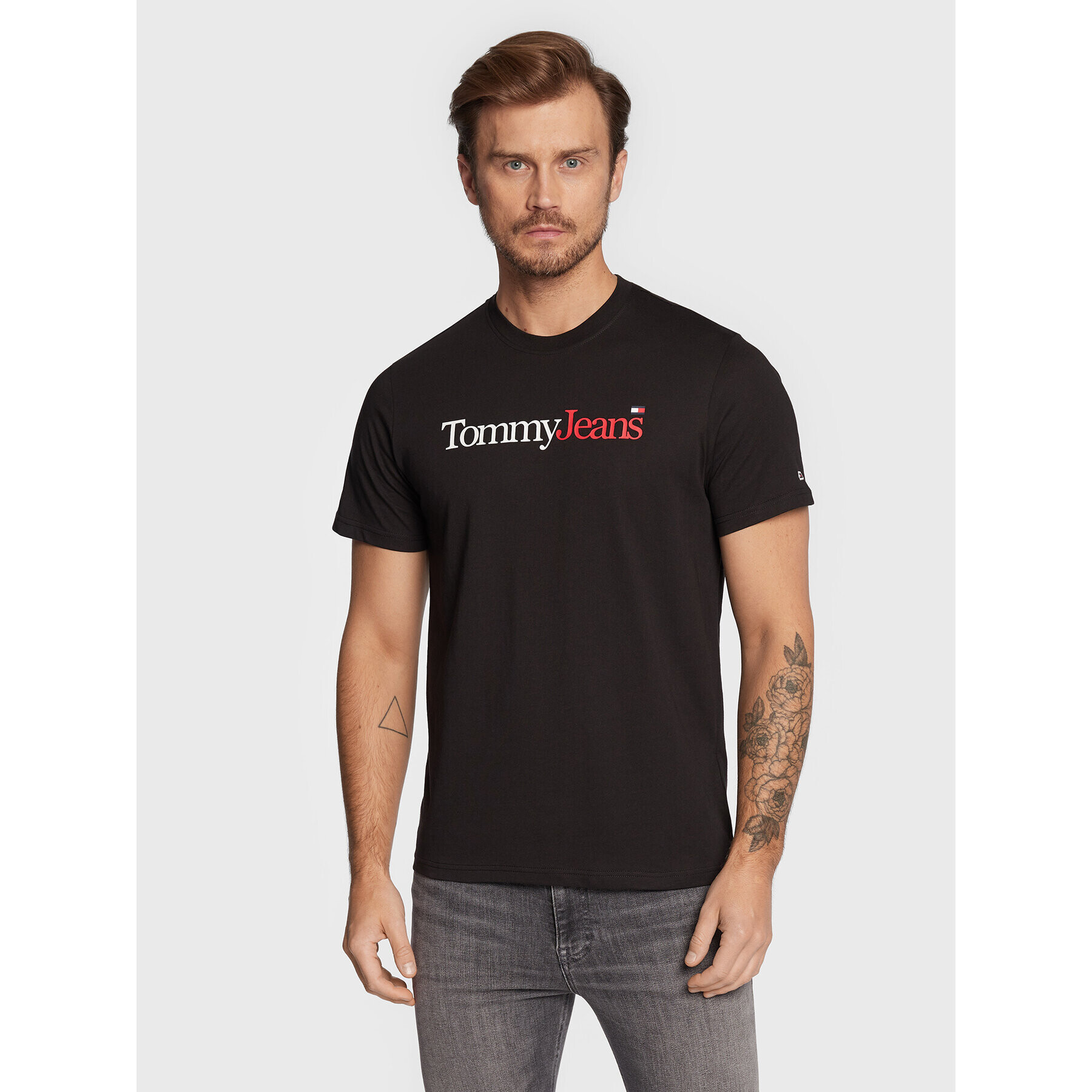 Tommy Jeans Тишърт Essential Multi Logo DM0DM14980 Черен Regular Fit - Pepit.bg