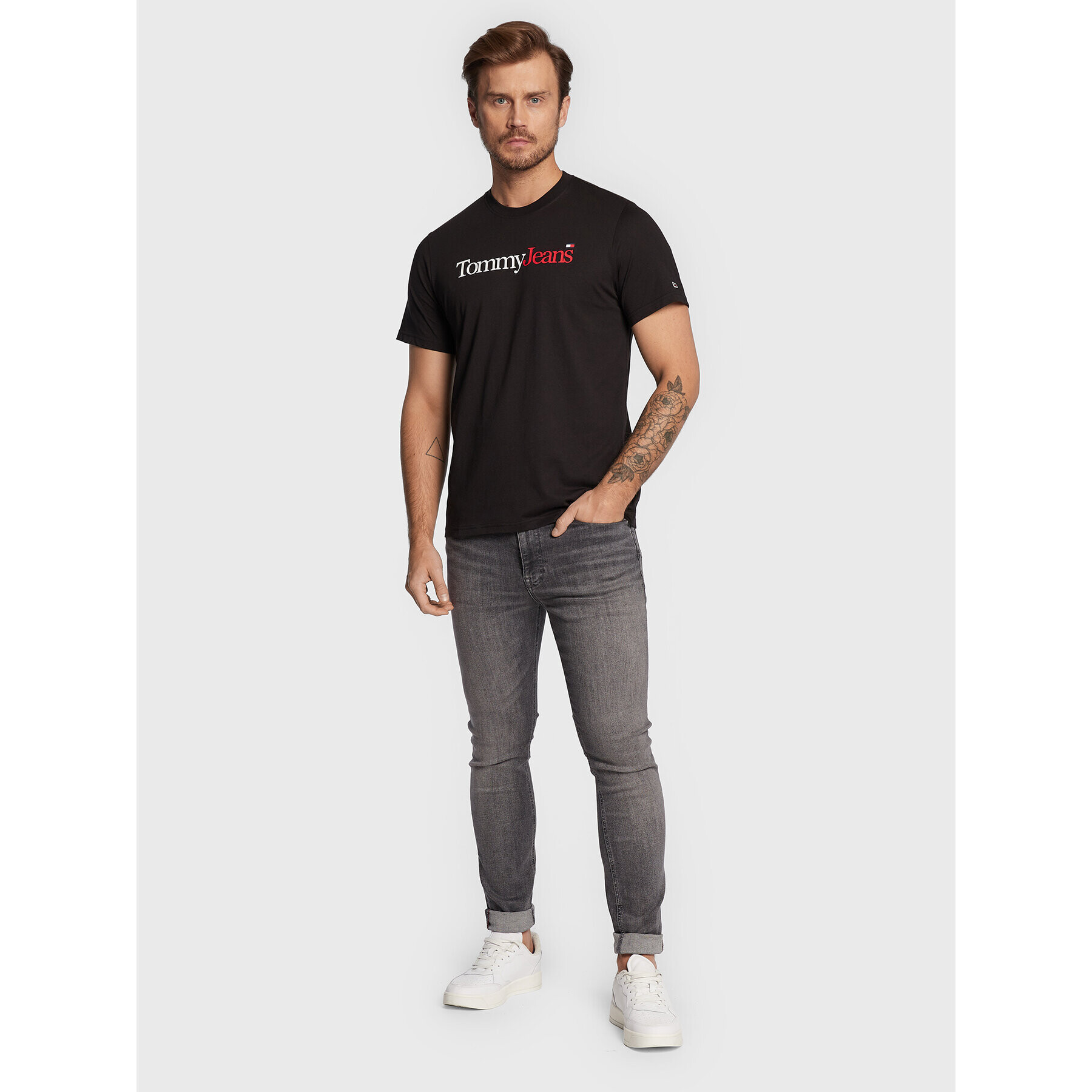 Tommy Jeans Тишърт Essential Multi Logo DM0DM14980 Черен Regular Fit - Pepit.bg