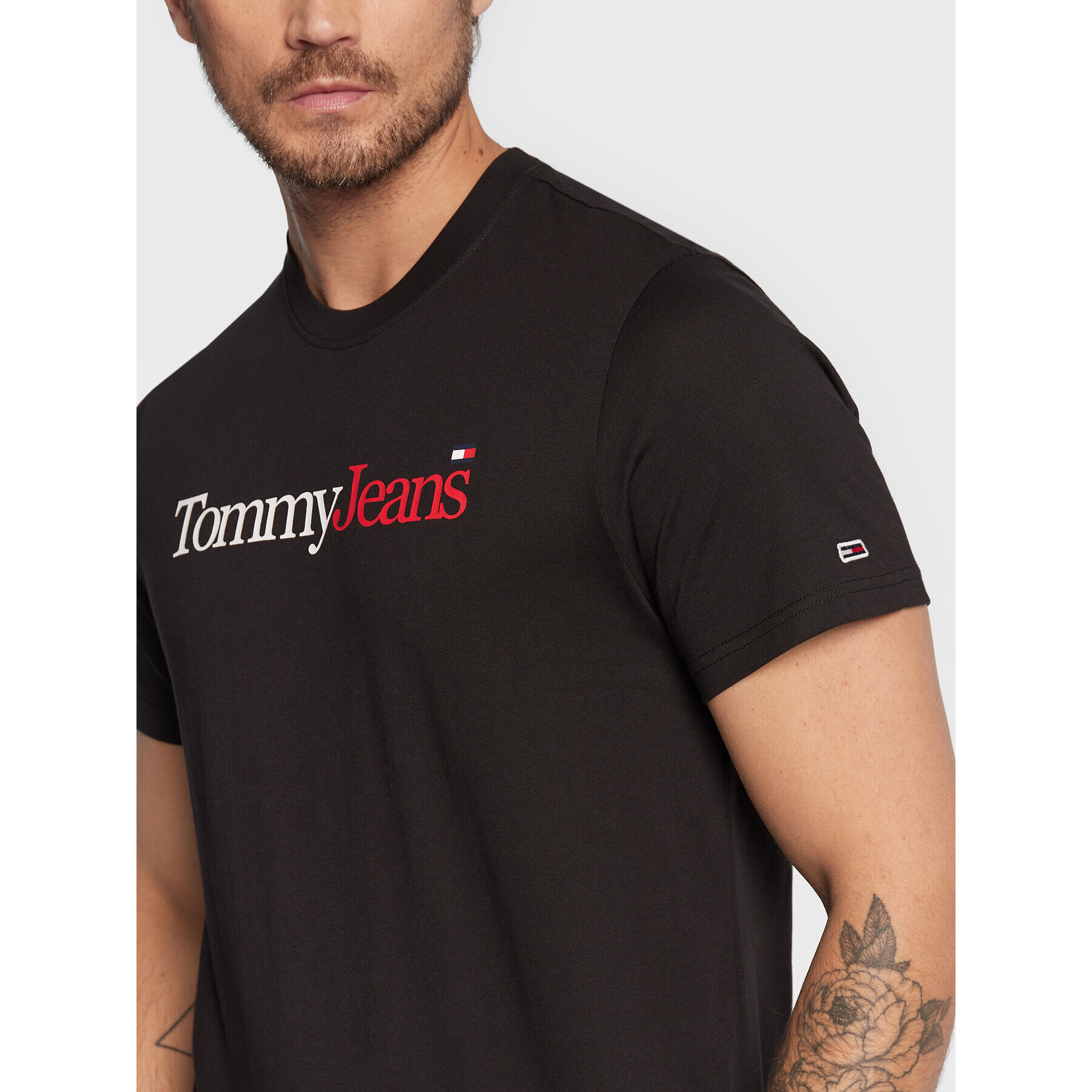 Tommy Jeans Тишърт Essential Multi Logo DM0DM14980 Черен Regular Fit - Pepit.bg