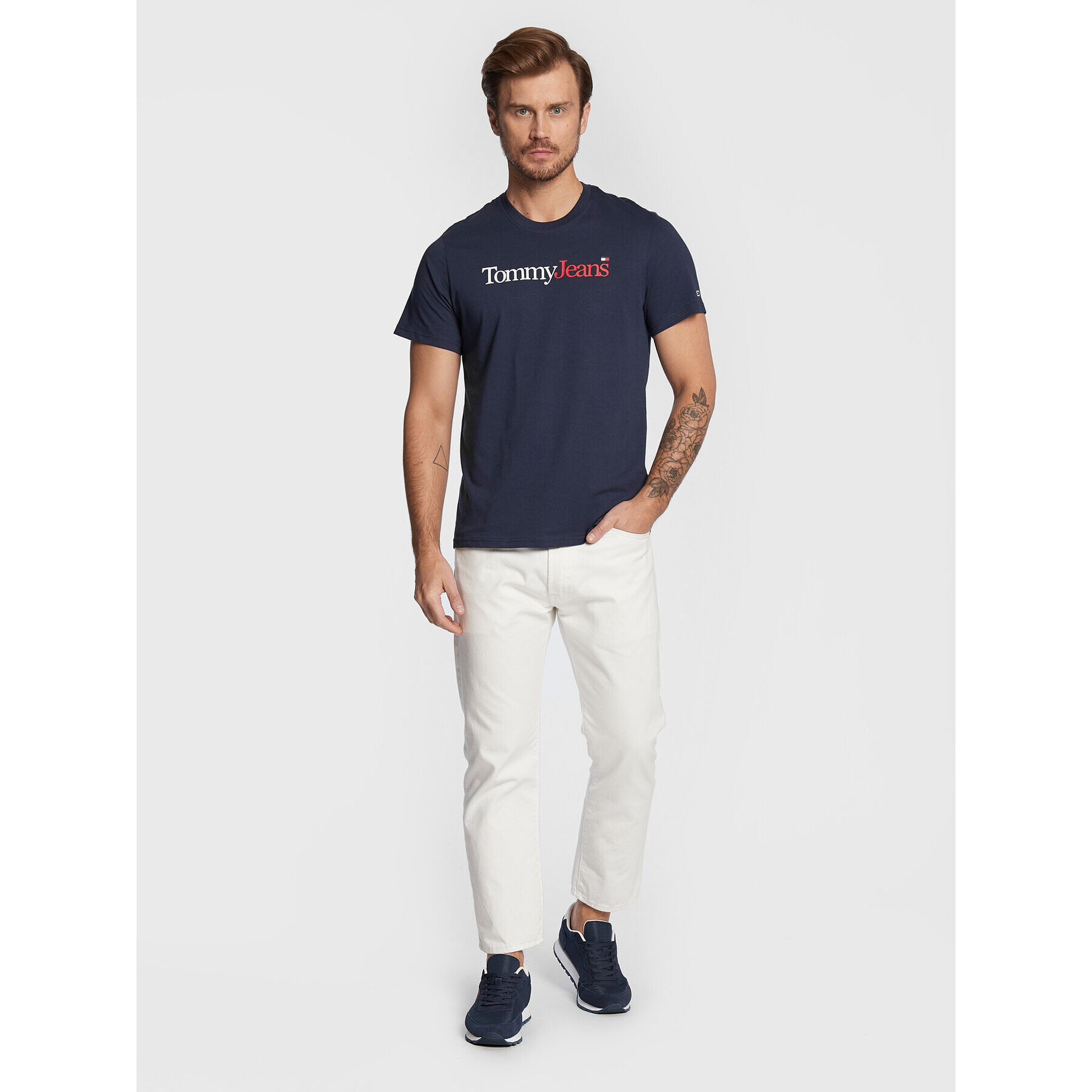 Tommy Jeans Тишърт Essential Multi Logo DM0DM14980 Тъмносин Regular Fit - Pepit.bg