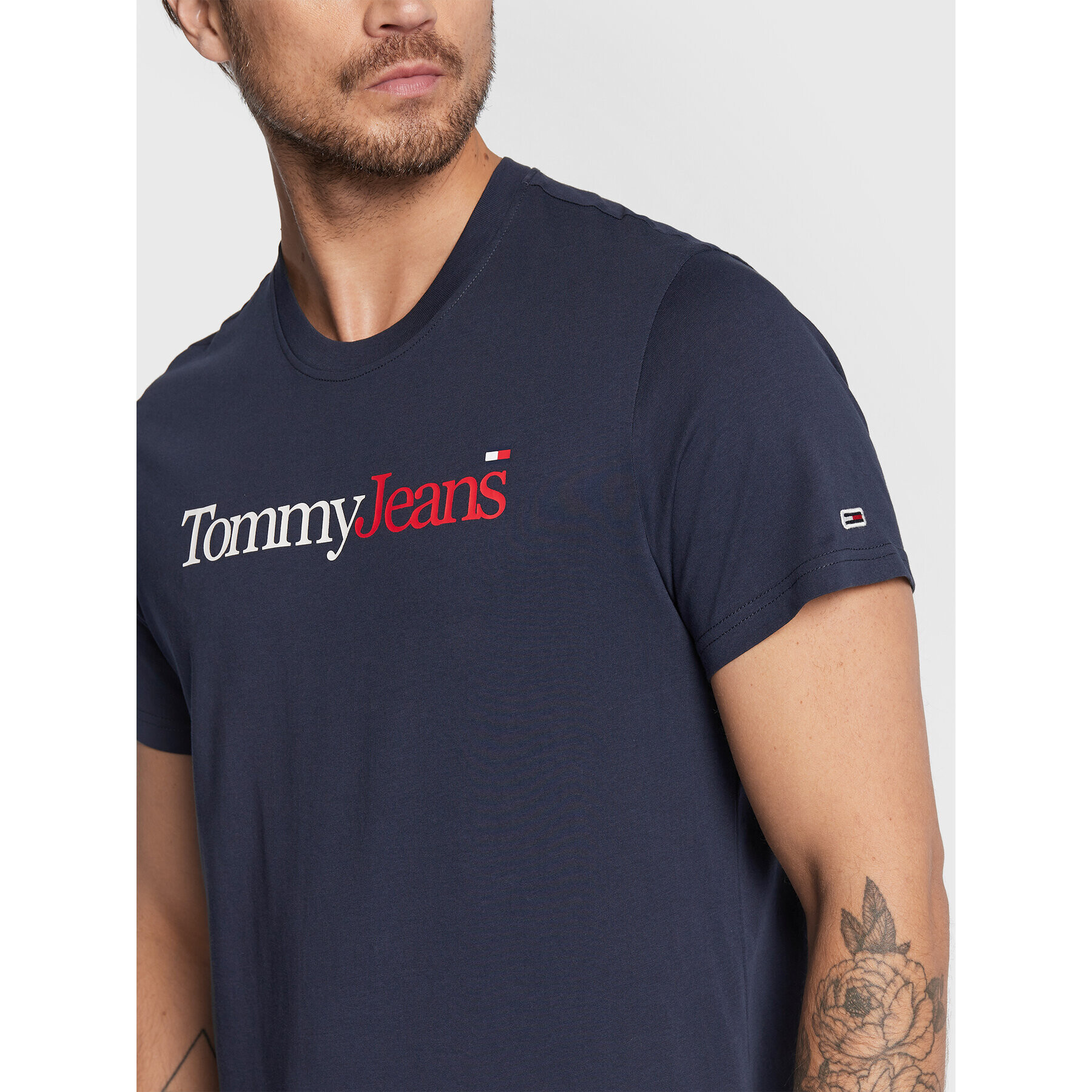 Tommy Jeans Тишърт Essential Multi Logo DM0DM14980 Тъмносин Regular Fit - Pepit.bg