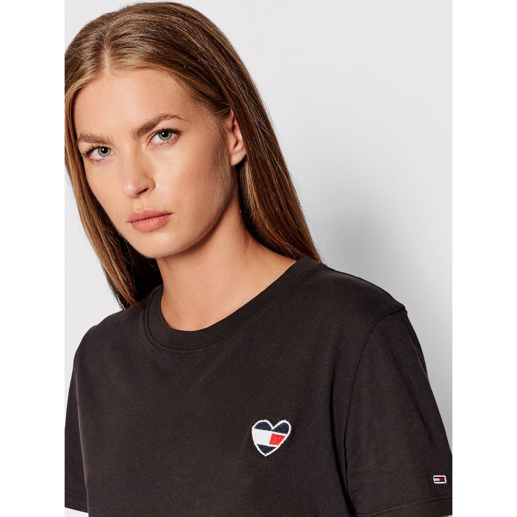 Tommy Jeans Тишърт Homespun Heart DW0DW10418 Черен Regular Fit - Pepit.bg