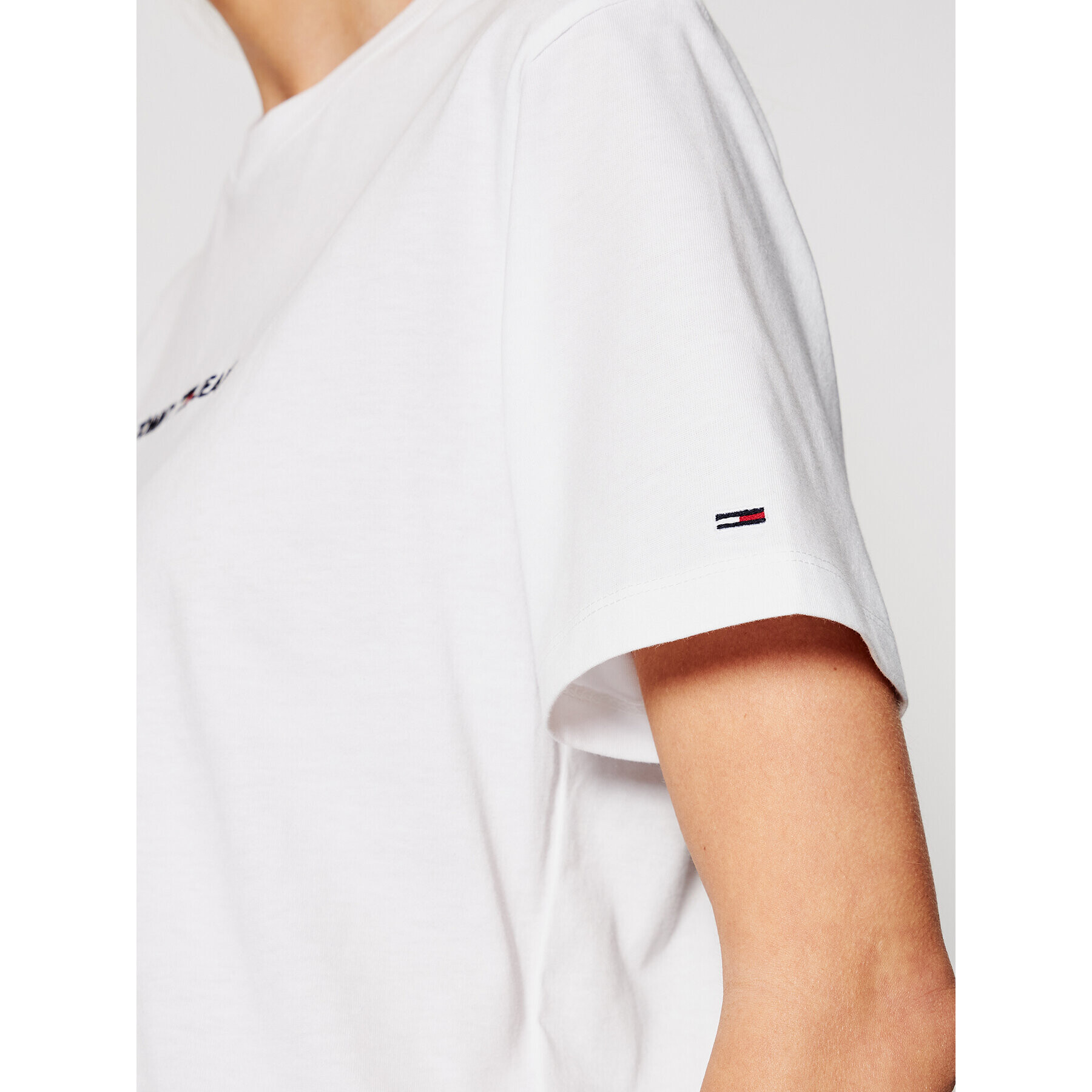 Tommy Jeans Тишърт Linear Logo DW0DW10057 Бял Cropped Fit - Pepit.bg