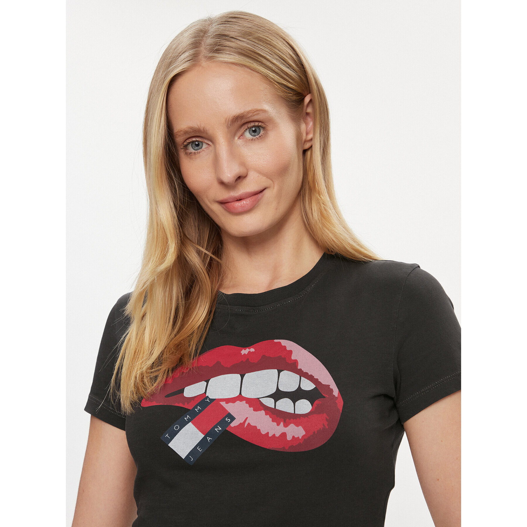 Tommy Jeans Тишърт Lips DW0DW17373 Черен Slim Fit - Pepit.bg