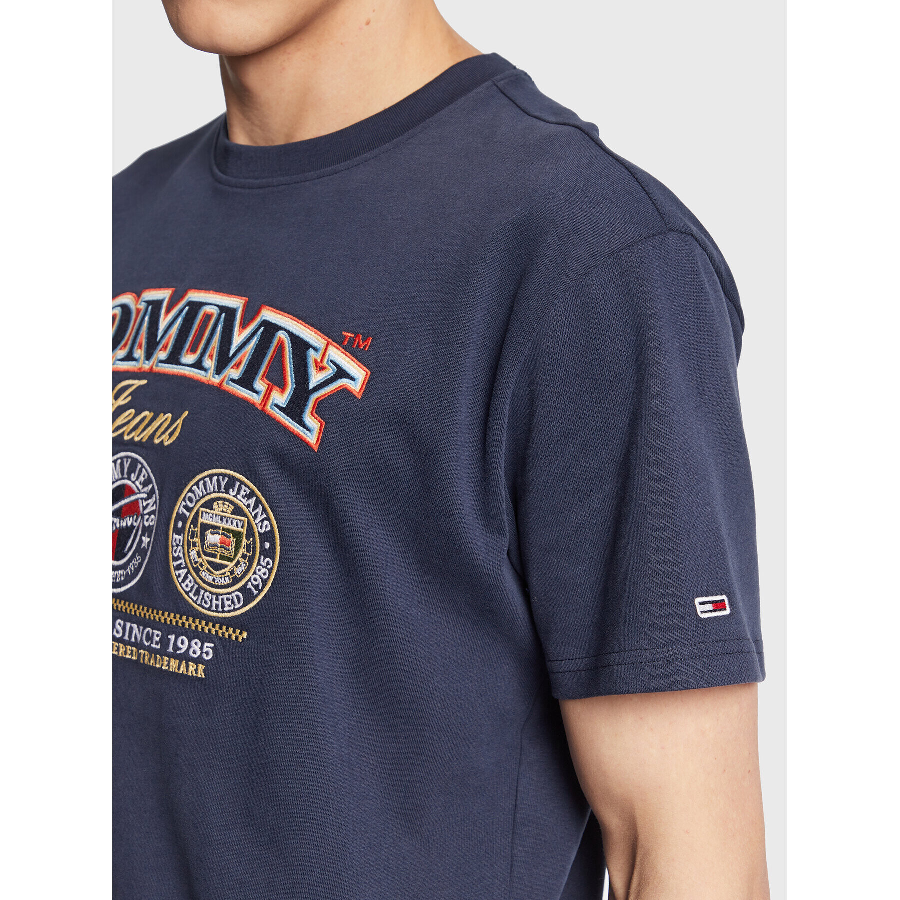 Tommy Jeans Тишърт Luxe DM0DM15661 Тъмносин Regular Fit - Pepit.bg