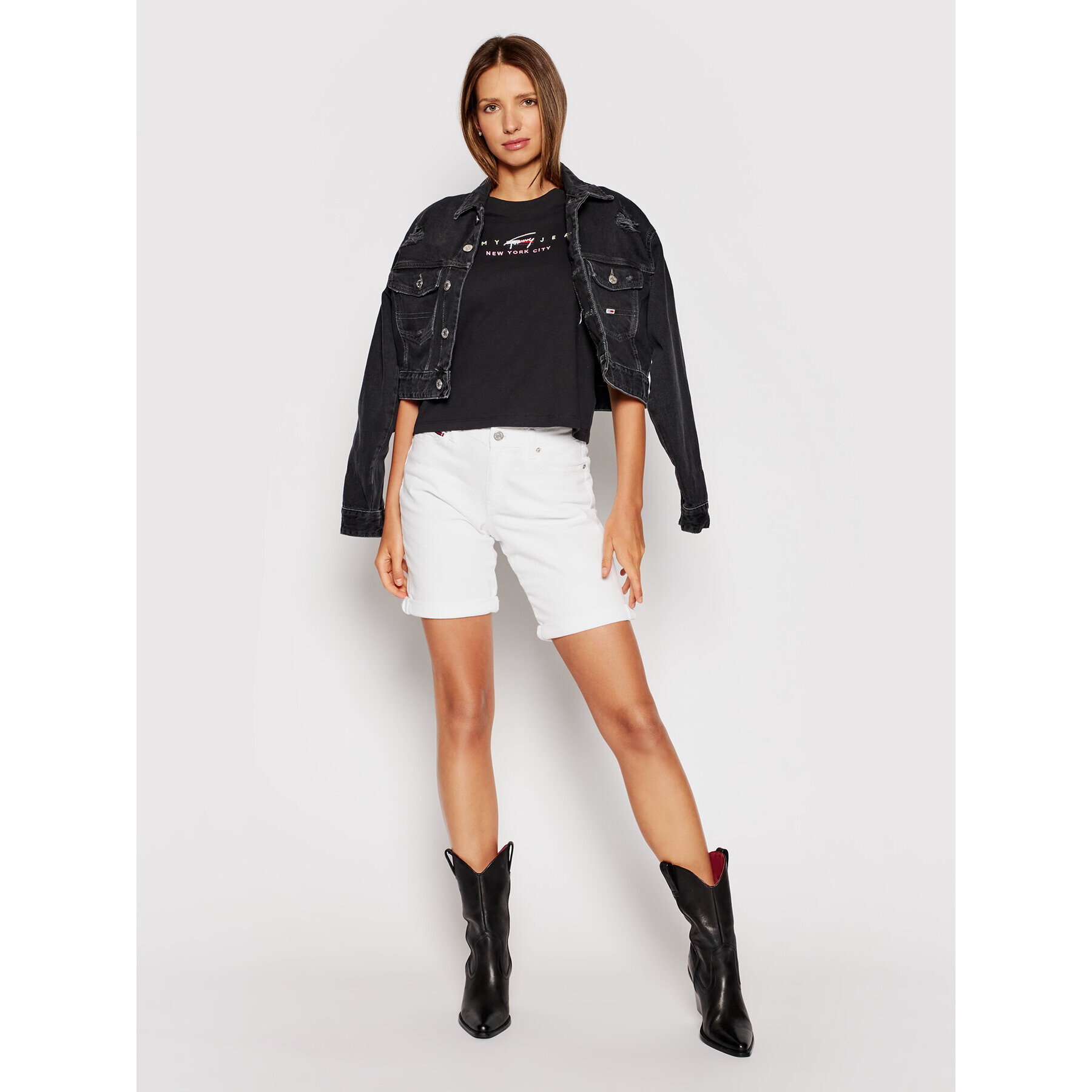 Tommy Jeans Тишърт Modern Logo DW0DW09923 Черен Cropped Fit - Pepit.bg