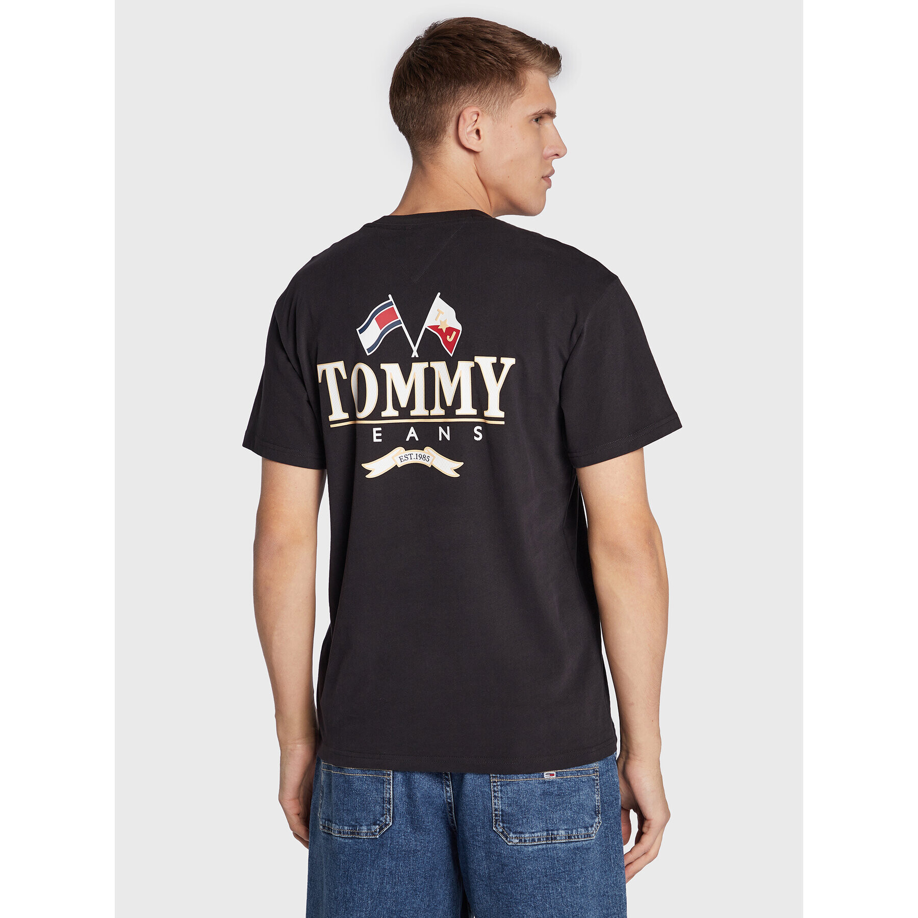 Tommy Jeans Тишърт Modern Prep Back Logo DM0DM14997 Черен Relaxed Fit - Pepit.bg