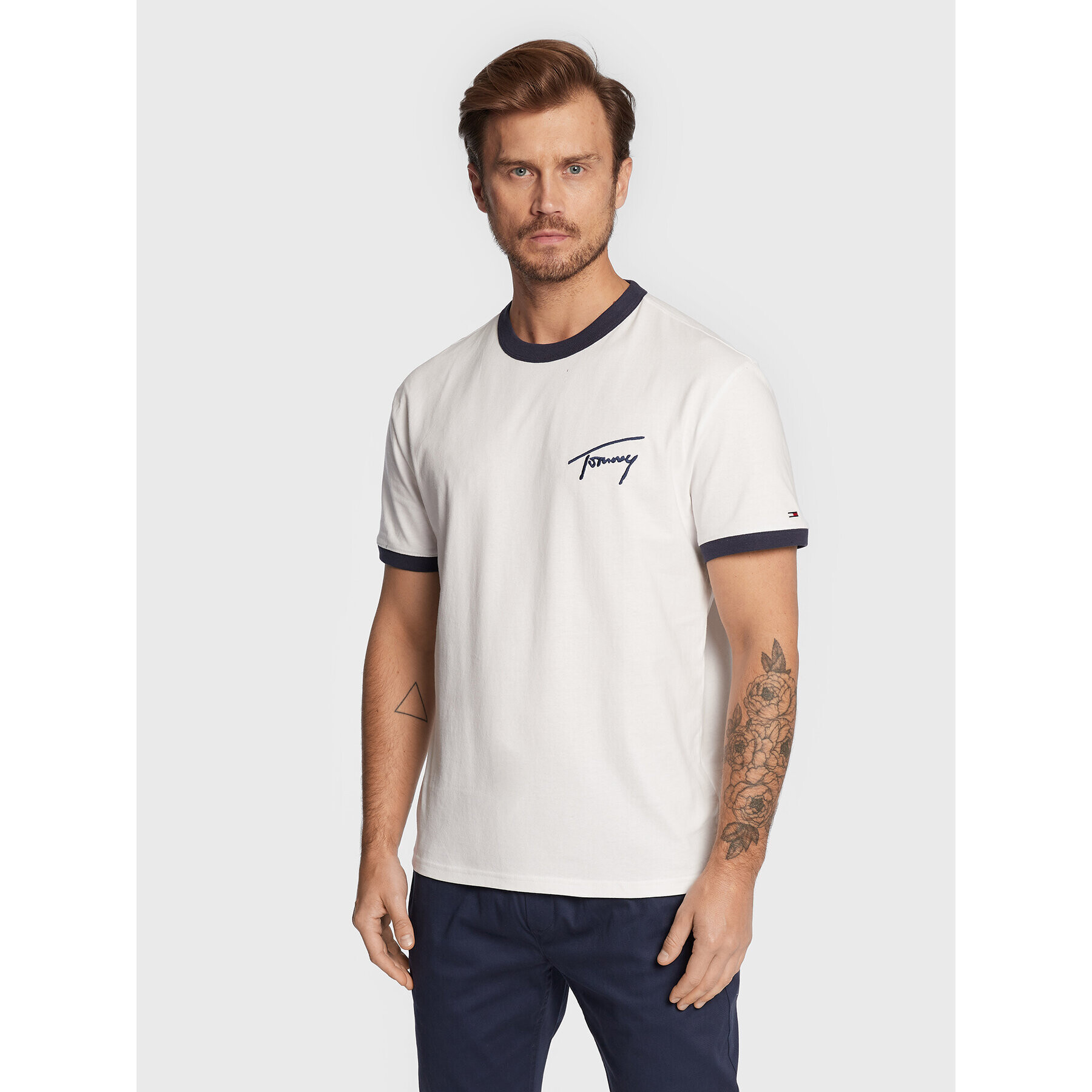 Tommy Jeans Тишърт Signature Ringer DM0DM13123 Бял Regular Fit - Pepit.bg