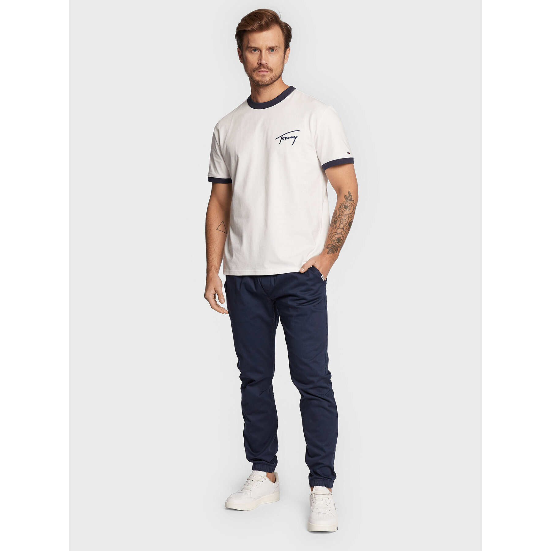 Tommy Jeans Тишърт Signature Ringer DM0DM13123 Бял Regular Fit - Pepit.bg