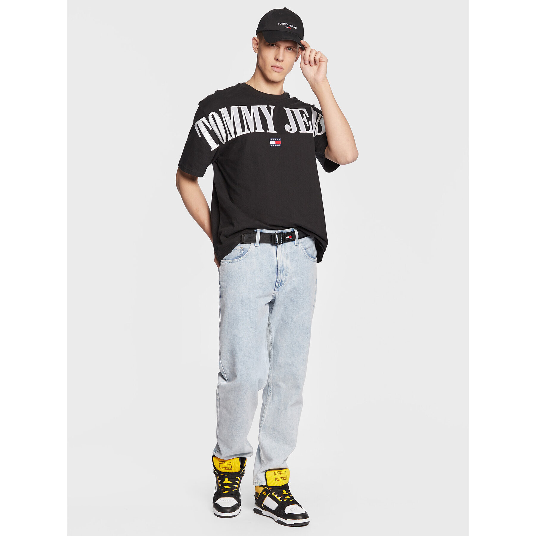 Tommy Jeans Тишърт Skater Archive Logo DM0DM15665 Черен Oversize - Pepit.bg