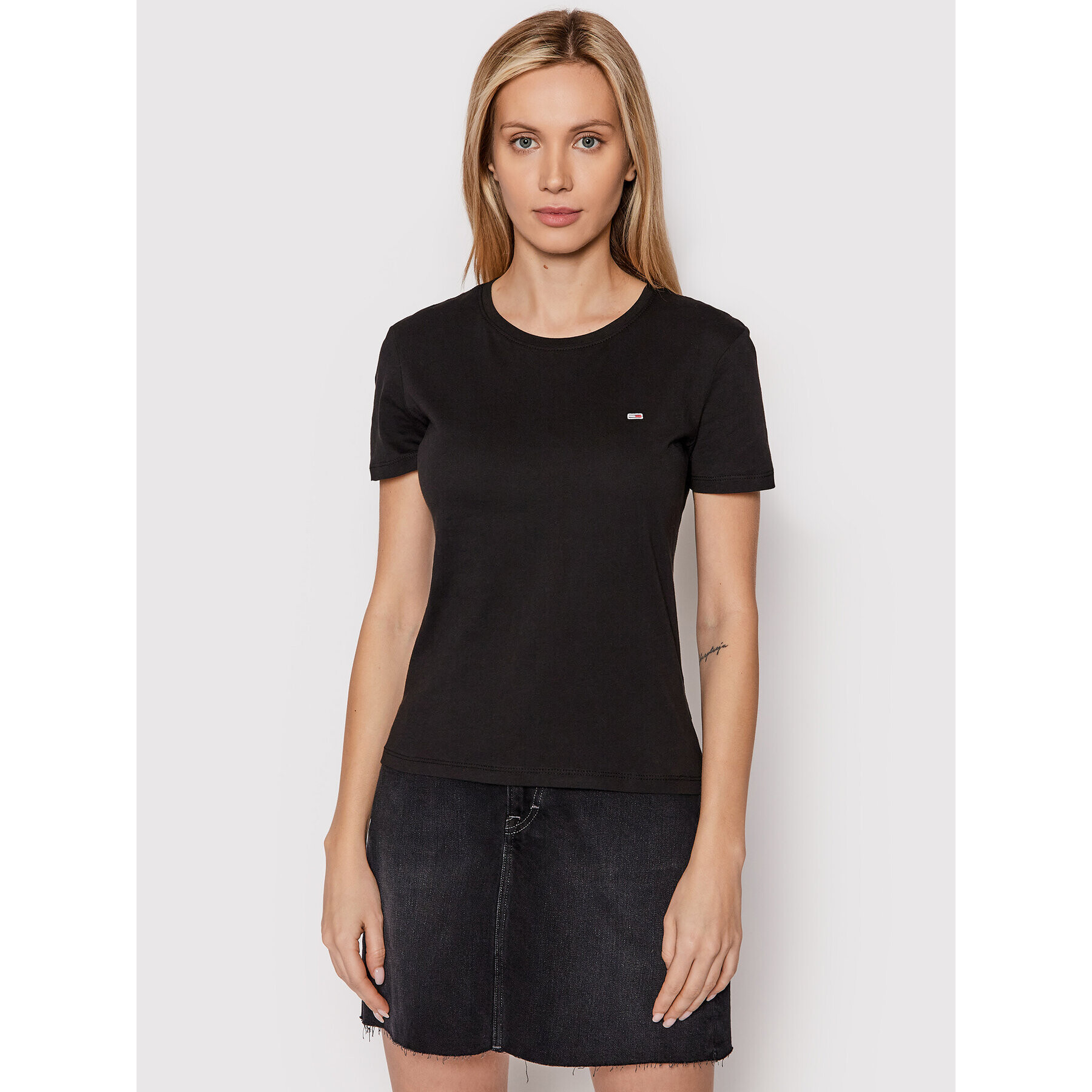 Tommy Jeans Тишърт Soft DW0DW06901 Черен Regular Fit - Pepit.bg