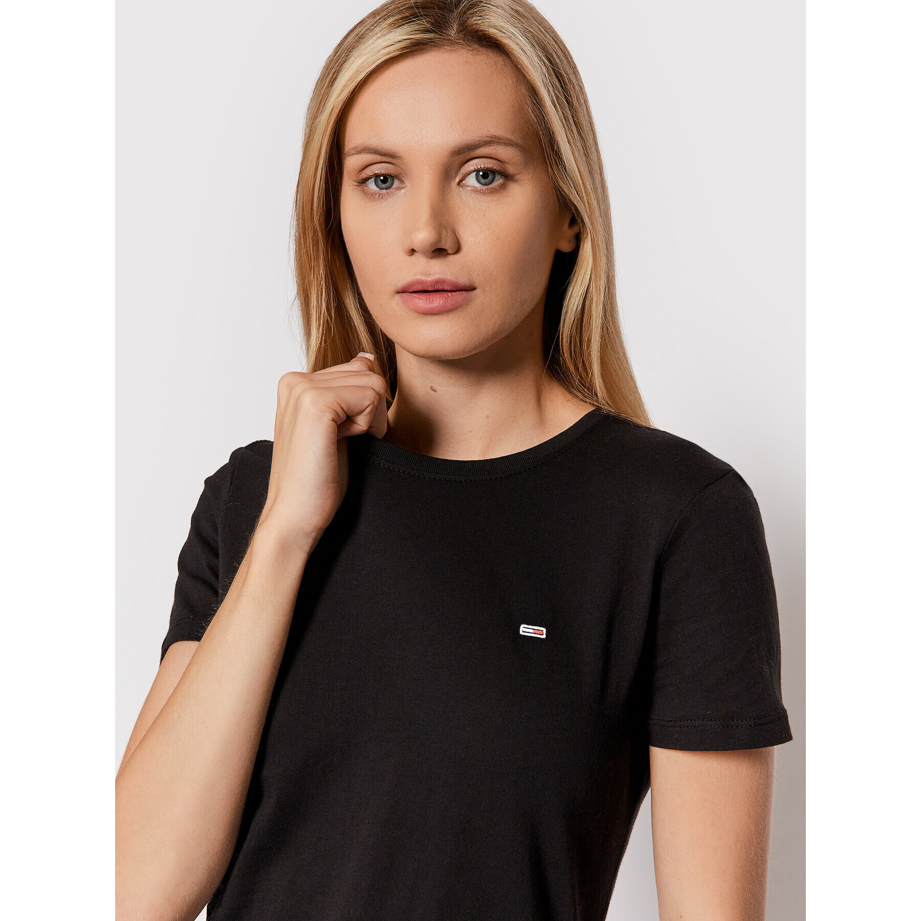Tommy Jeans Тишърт Soft DW0DW06901 Черен Regular Fit - Pepit.bg