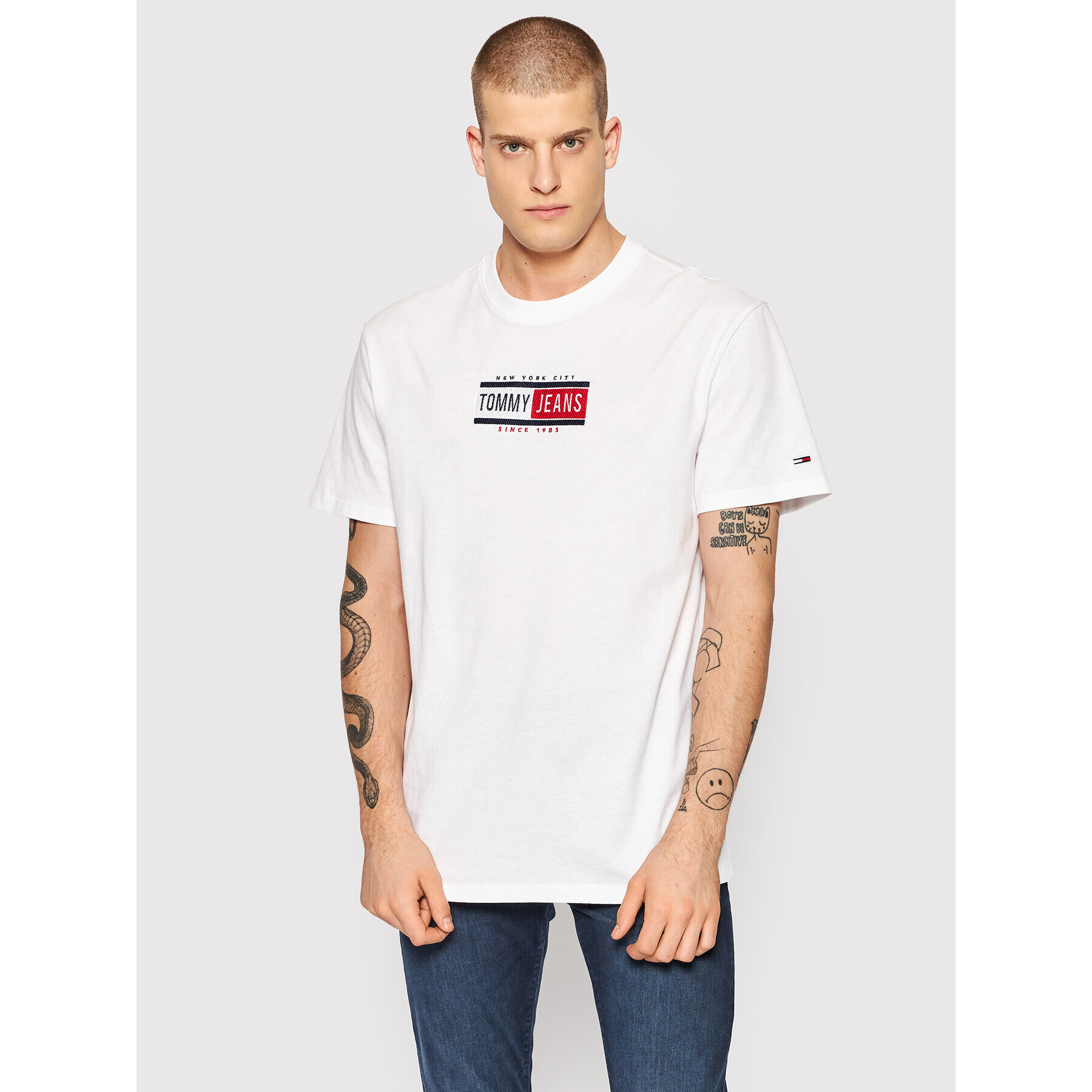 Tommy Jeans Тишърт Timeless DM0DM11604 Бял Regular Fit - Pepit.bg