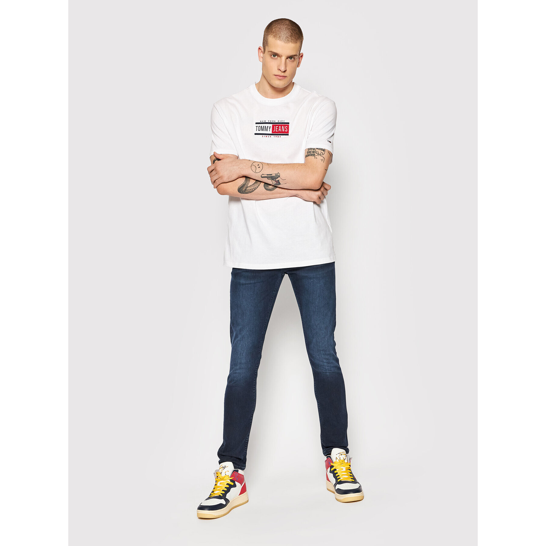 Tommy Jeans Тишърт Timeless DM0DM11604 Бял Regular Fit - Pepit.bg