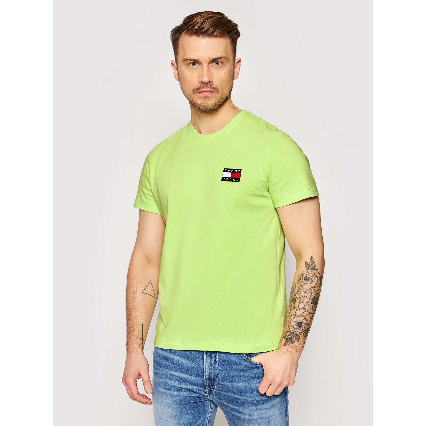 Tommy Jeans Тишърт Tjm Badge Tee DM0DM06595 Зелен Regular Fit - Pepit.bg