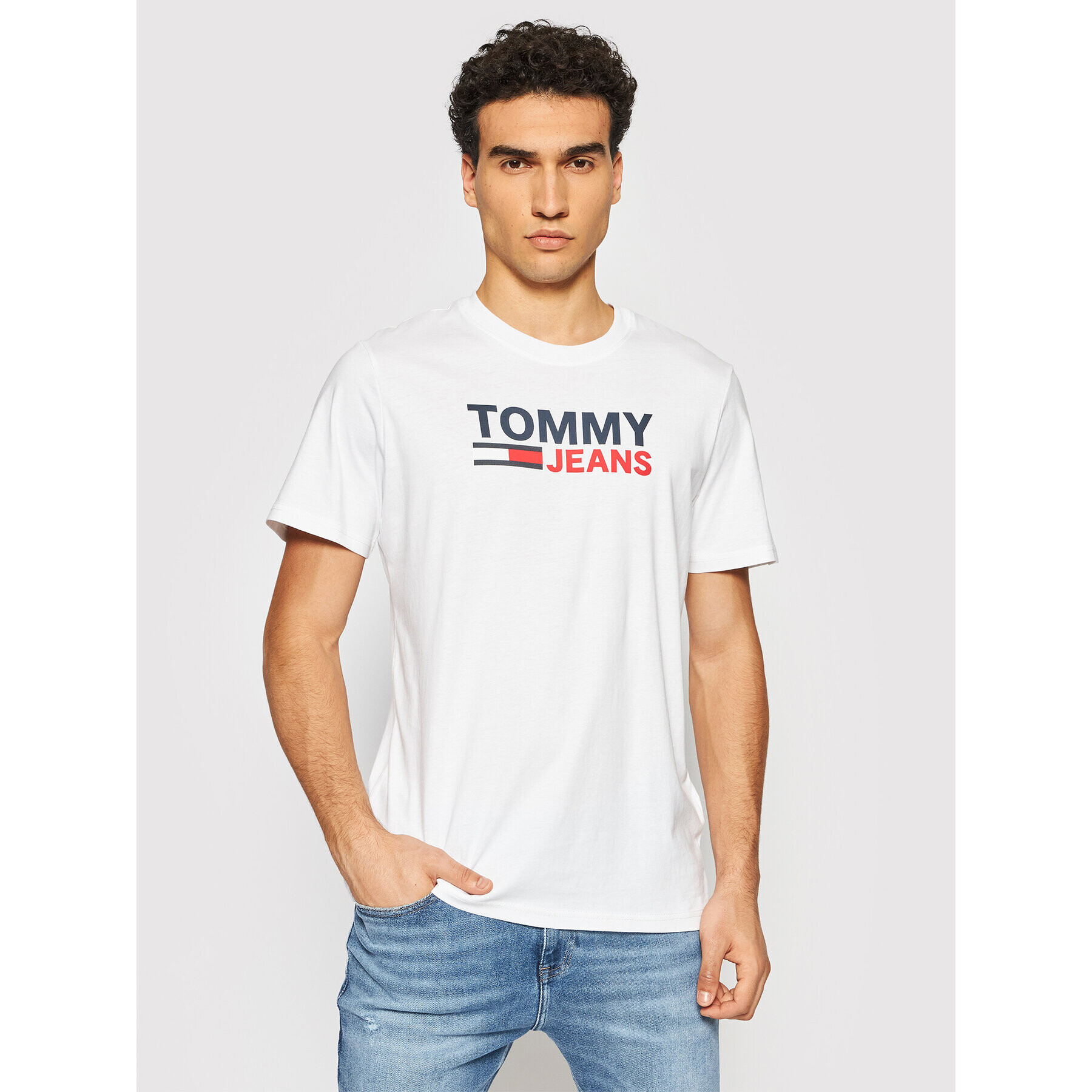 Tommy Jeans Тишърт Tjm Corp Logo DM0DM10103 Бял Regular Fit - Pepit.bg