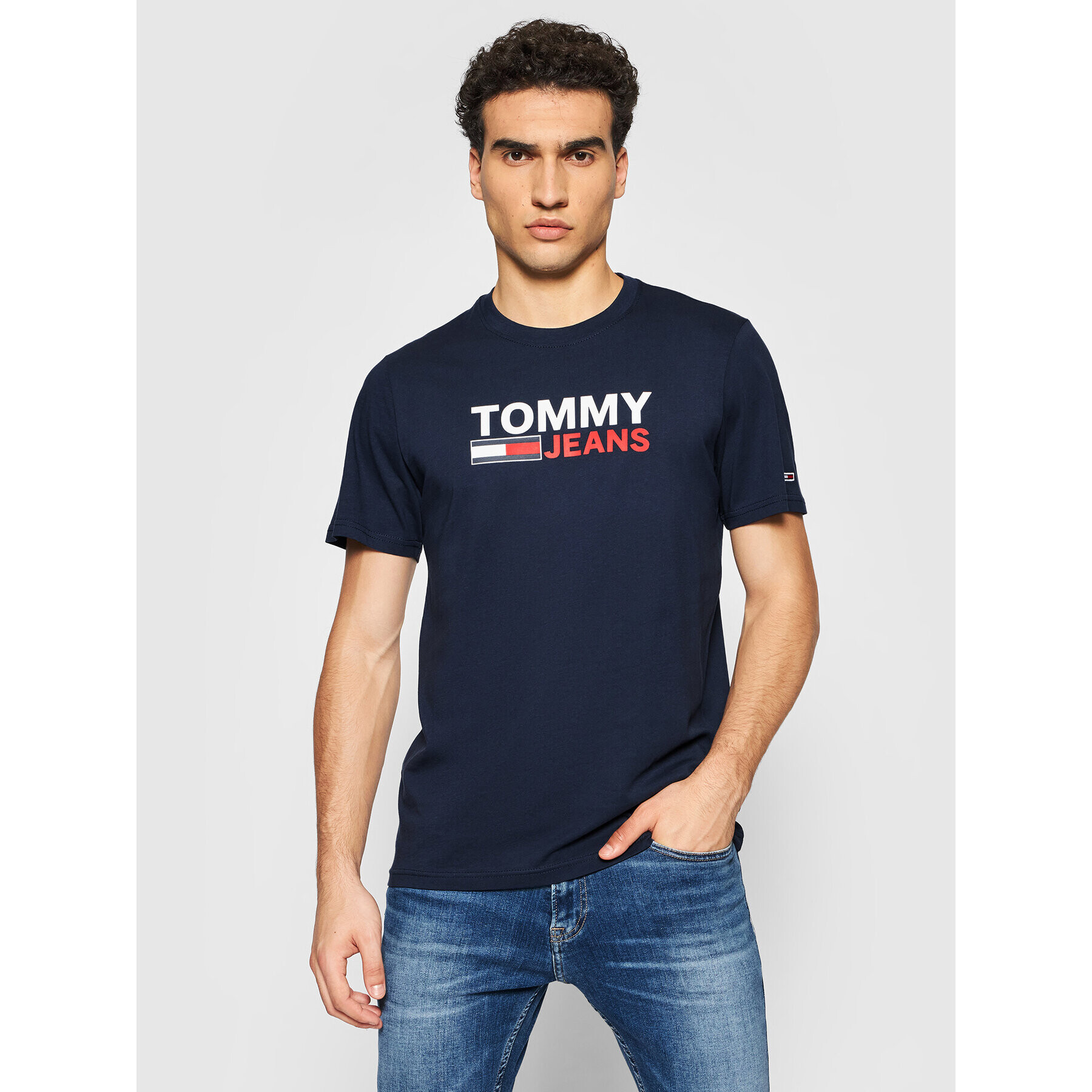 Tommy Jeans Тишърт Tjm Crop Logo Tee DM0DM10103 Тъмносин Regular Fit - Pepit.bg