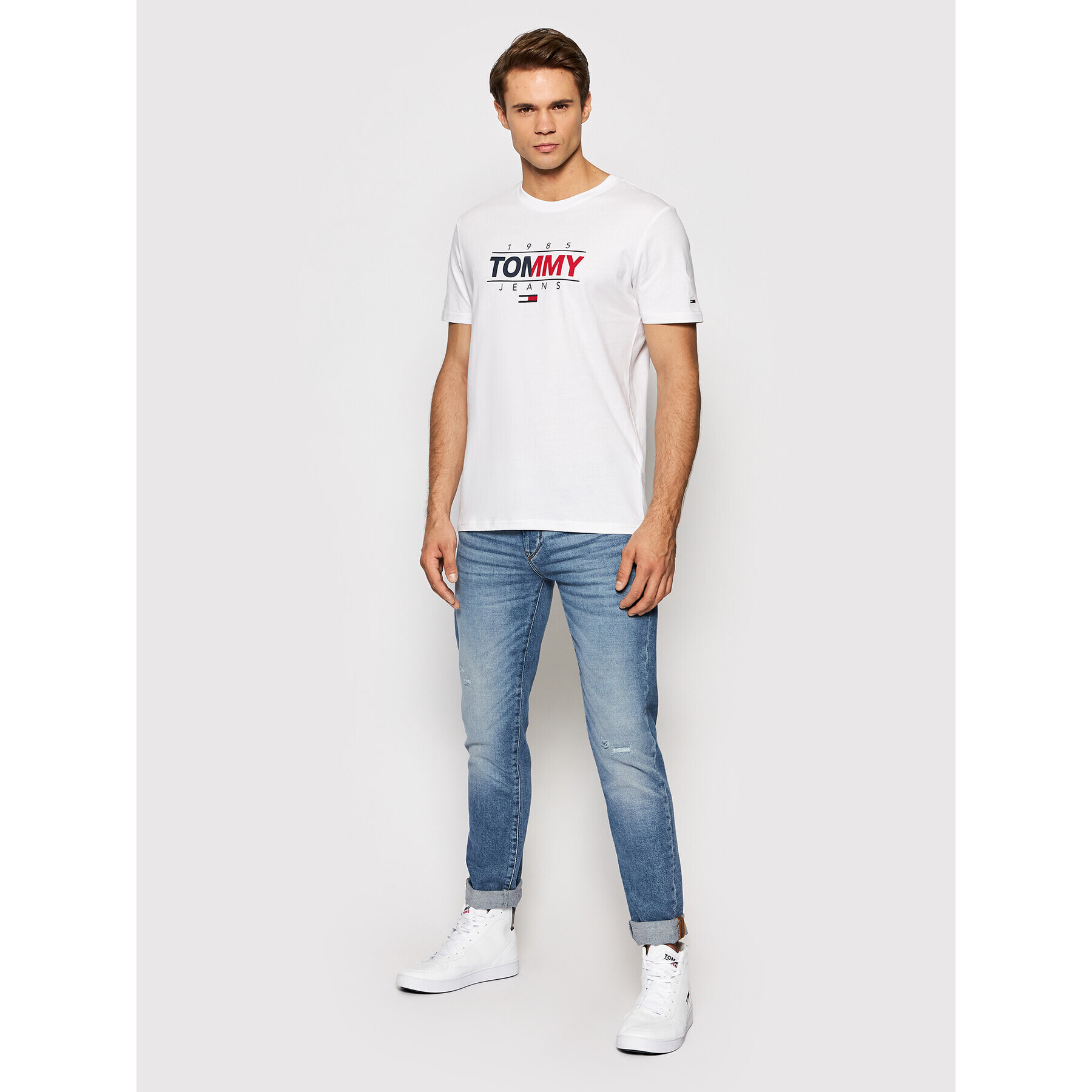 Tommy Jeans Тишърт Tjm Essential Graphic DM0DM11600 Бял Slim Fit - Pepit.bg