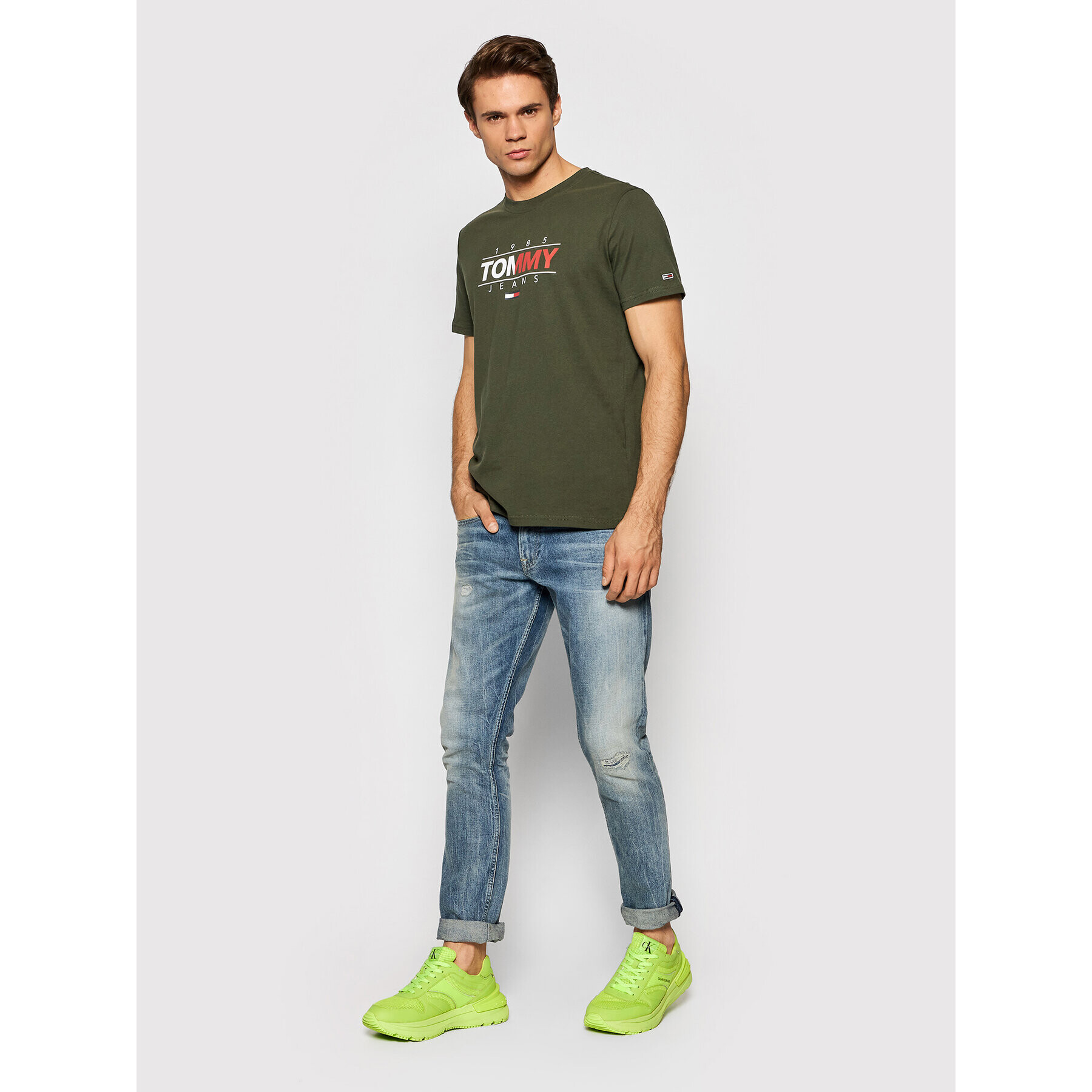 Tommy Jeans Тишърт Tjm Essential Graphic DM0DM11600 Зелен Regular Fit - Pepit.bg