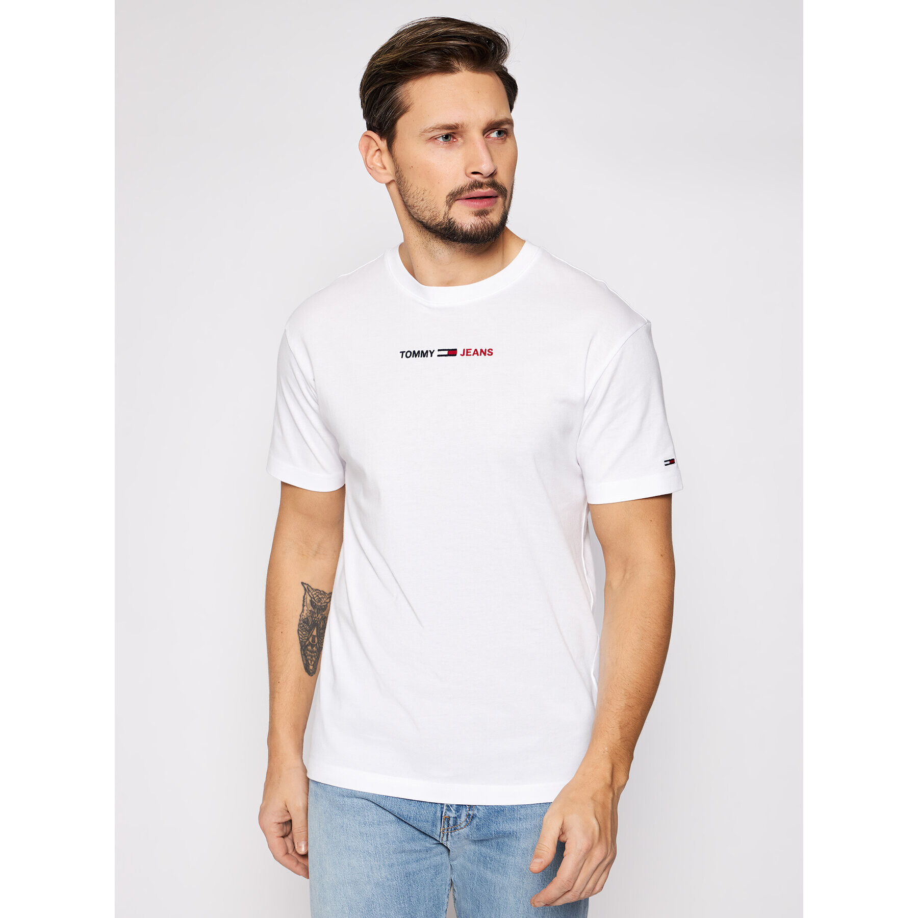 Tommy Jeans Тишърт Tjm Linear Logo Tee DM0DM10219 Бял Regular Fit - Pepit.bg