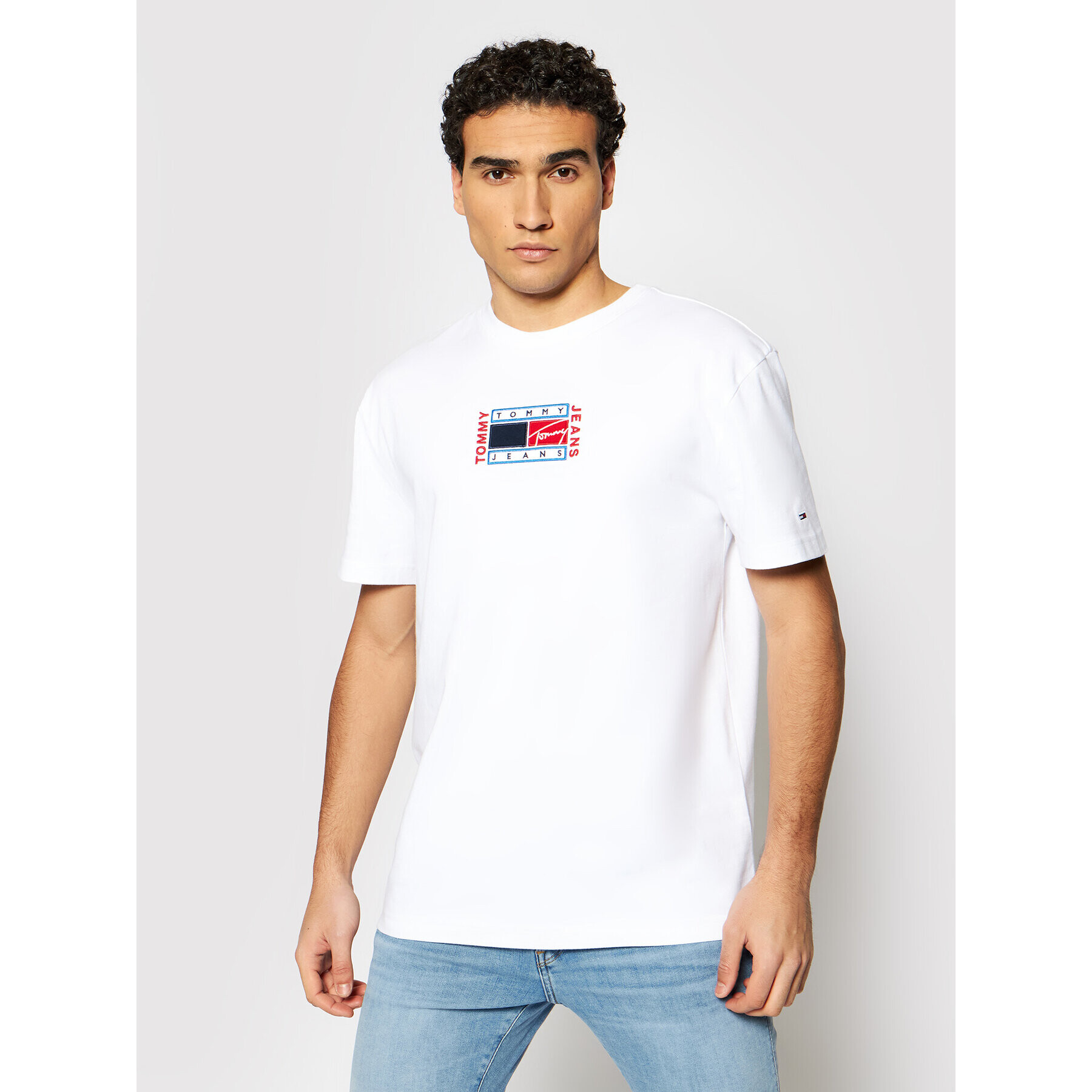 Tommy Jeans Тишърт Tjm Timeless Flag Tee DM0DM10621 Бял Regular Fit - Pepit.bg