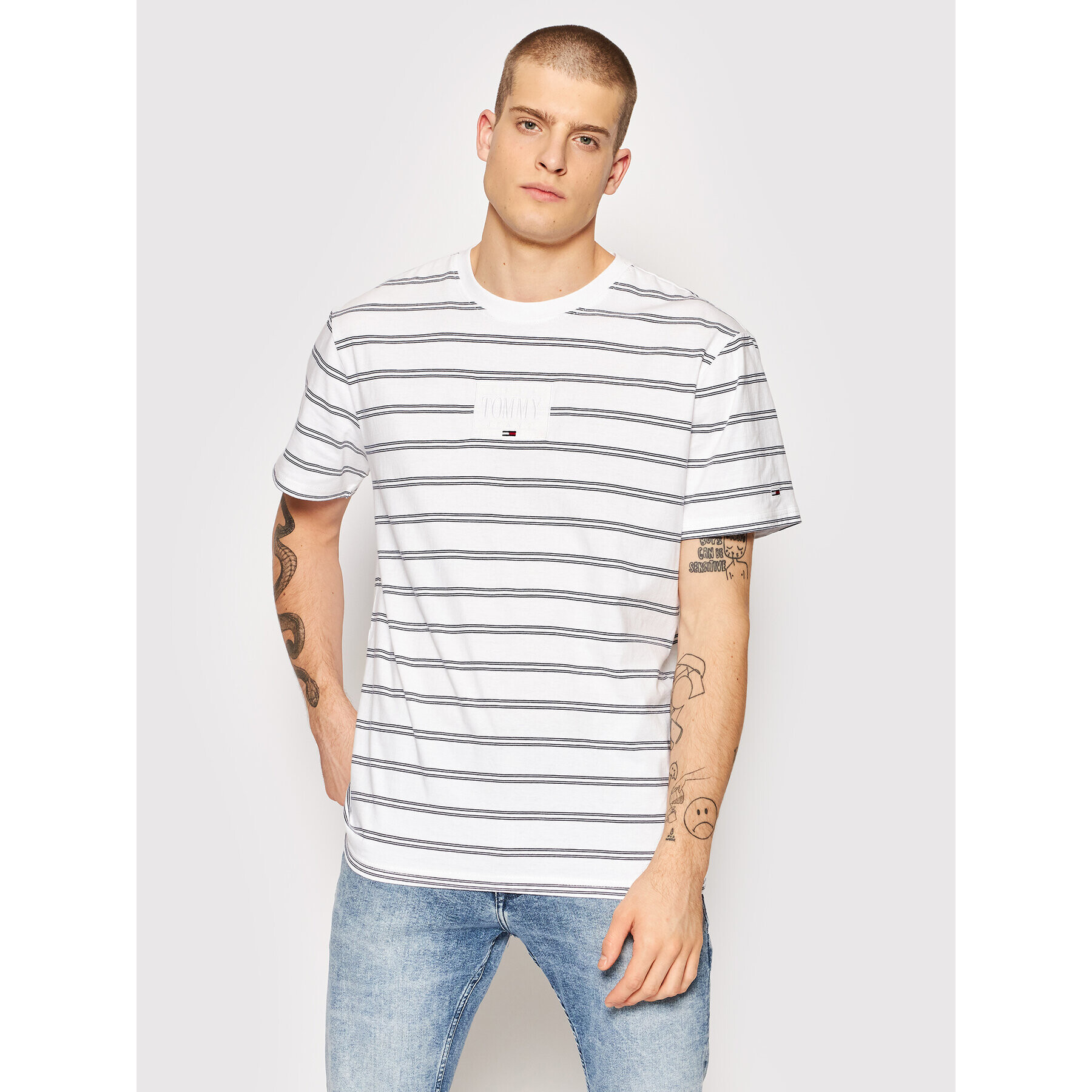 Tommy Jeans Тишърт Tonal Logo Stripe DM0DM11435 Бял Regular Fit - Pepit.bg