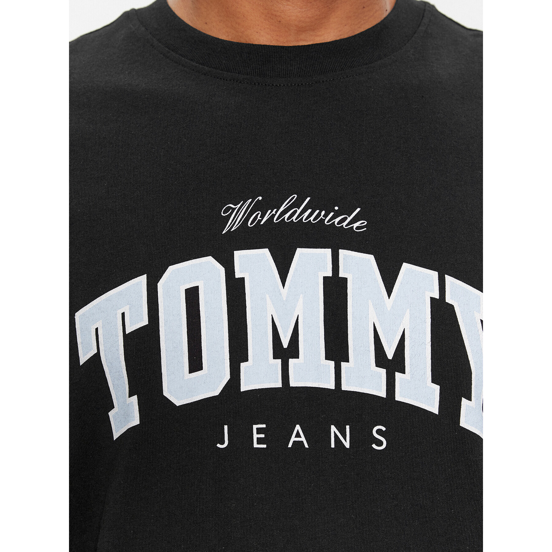 Tommy Jeans Тишърт Varsity DM0DM18287 Черен Regular Fit - Pepit.bg