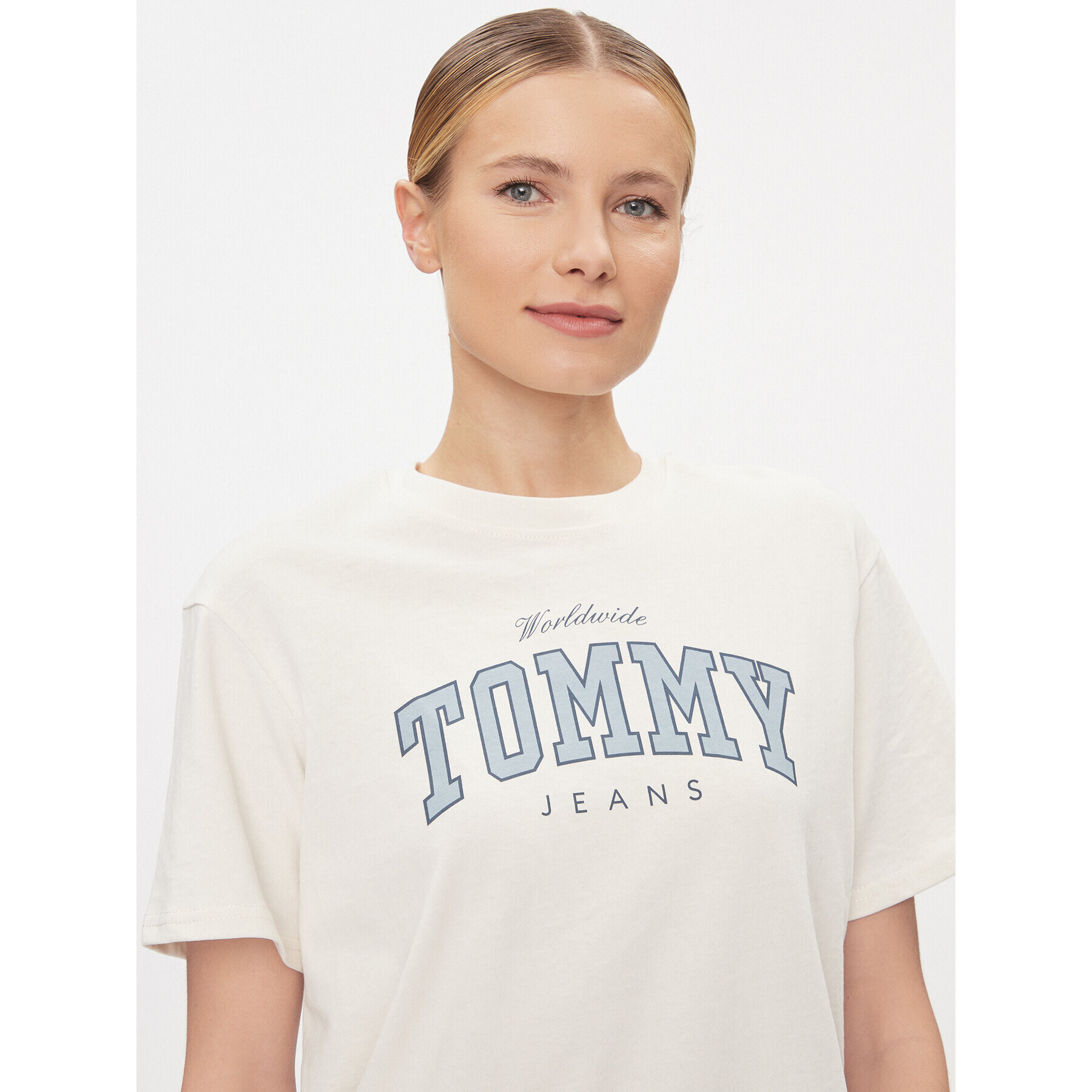 Tommy Jeans Тишърт Varsity Lux DW0DW17375 Бял Relaxed Fit - Pepit.bg